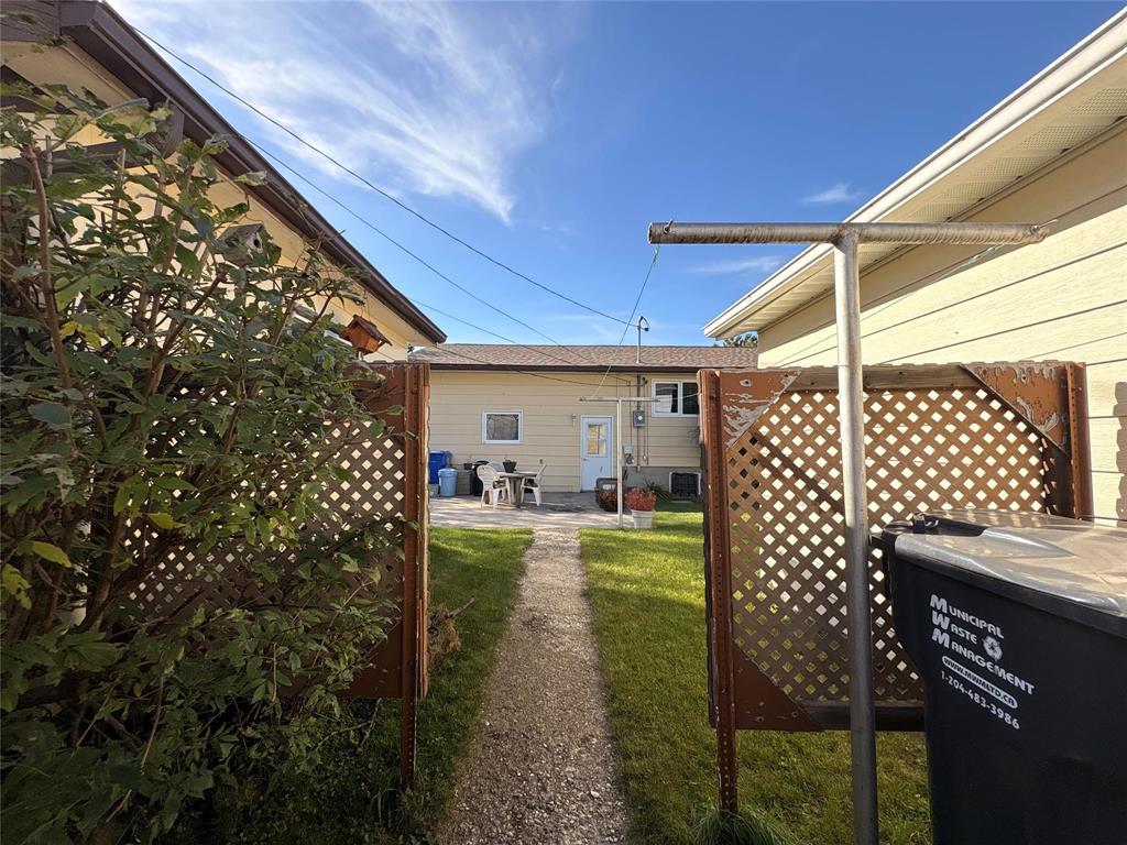 68 Olympic Crescent, Melita, Manitoba  R0M 1L0 - Photo 37 - 202625148