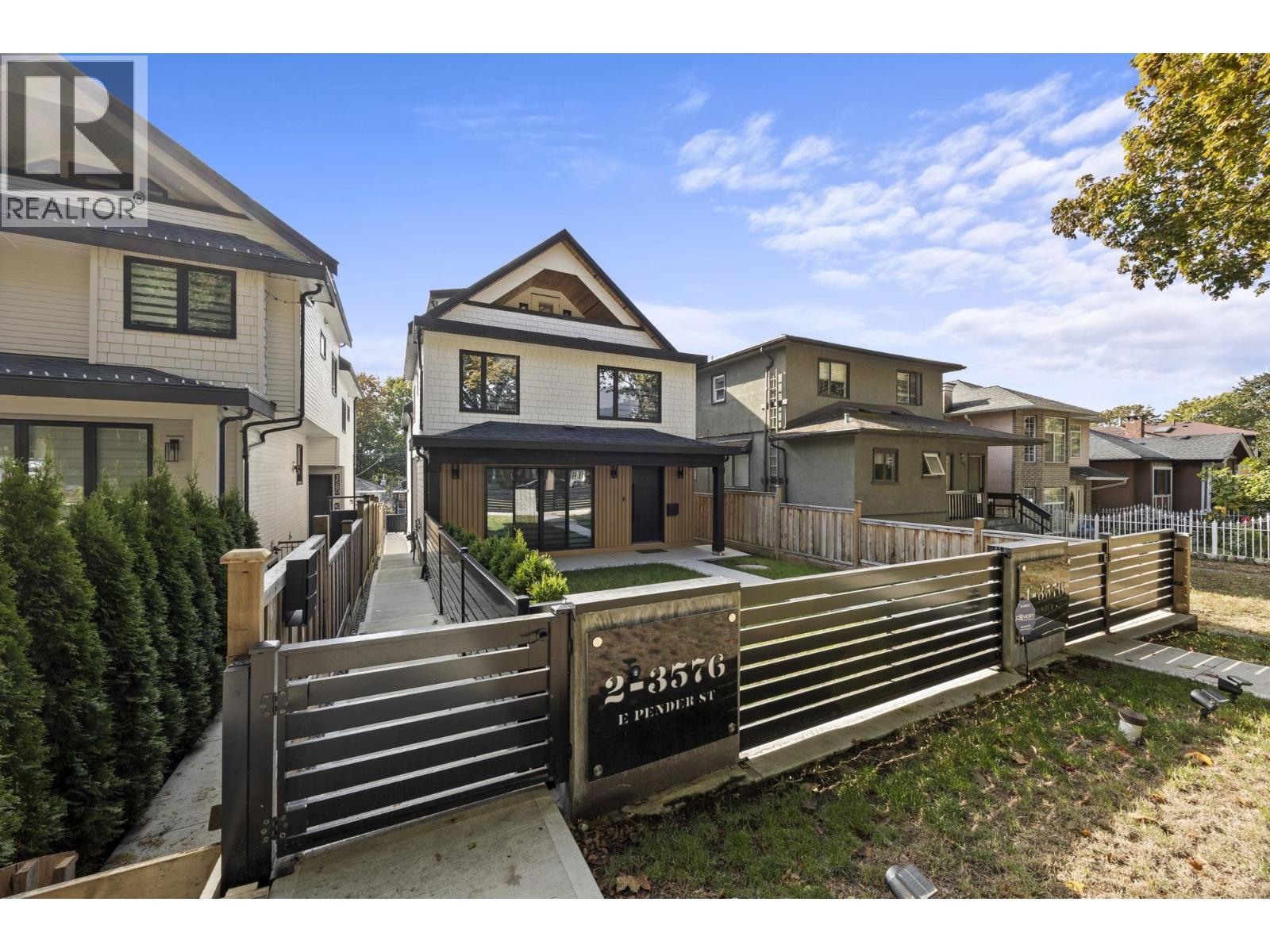 2 3576 E PENDER STREET, vancouver, British Columbia