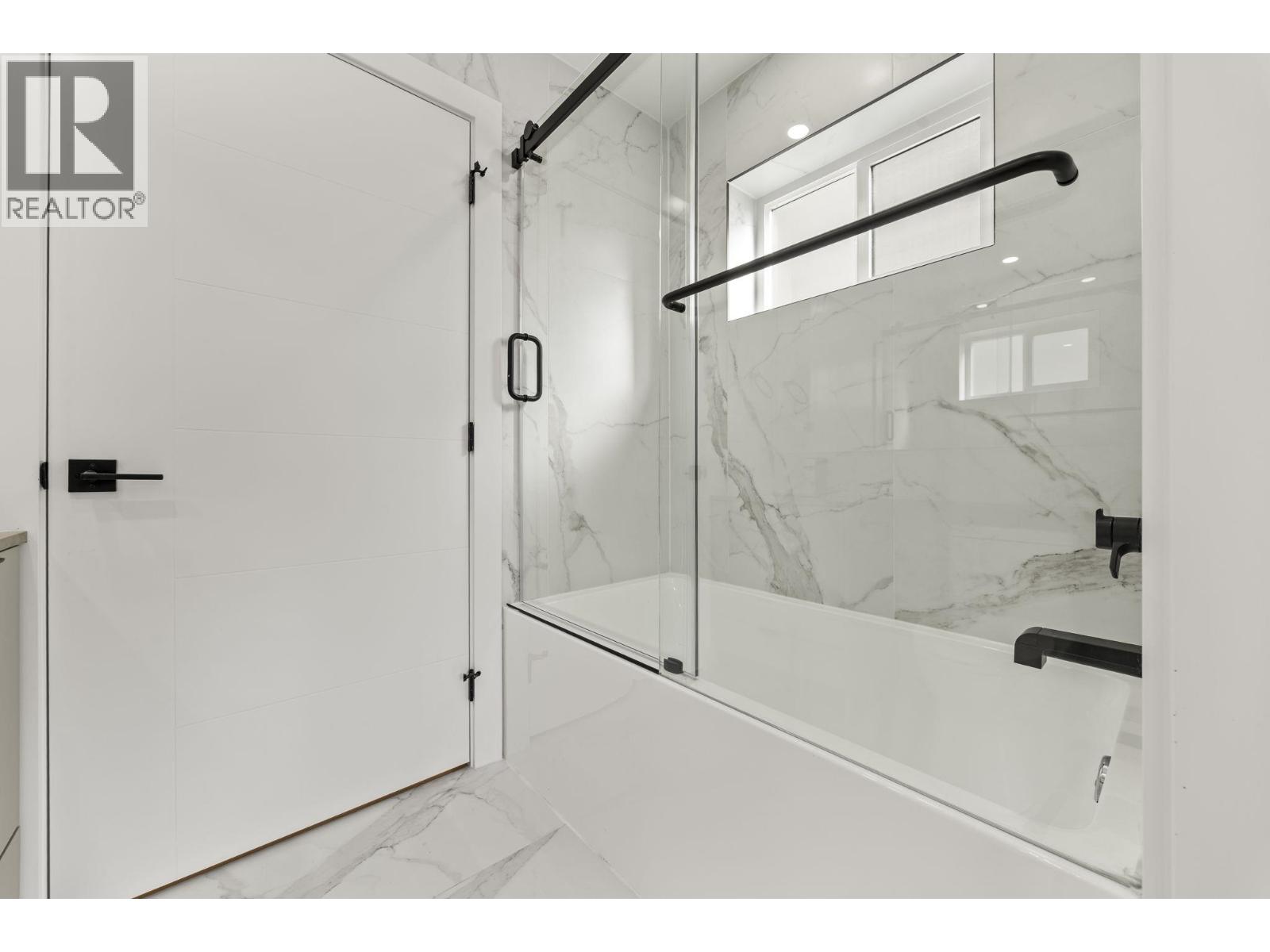 2 3576 E Pender Street, Vancouver, British Columbia  V5K 2E3 - Photo 11 - R3173650
