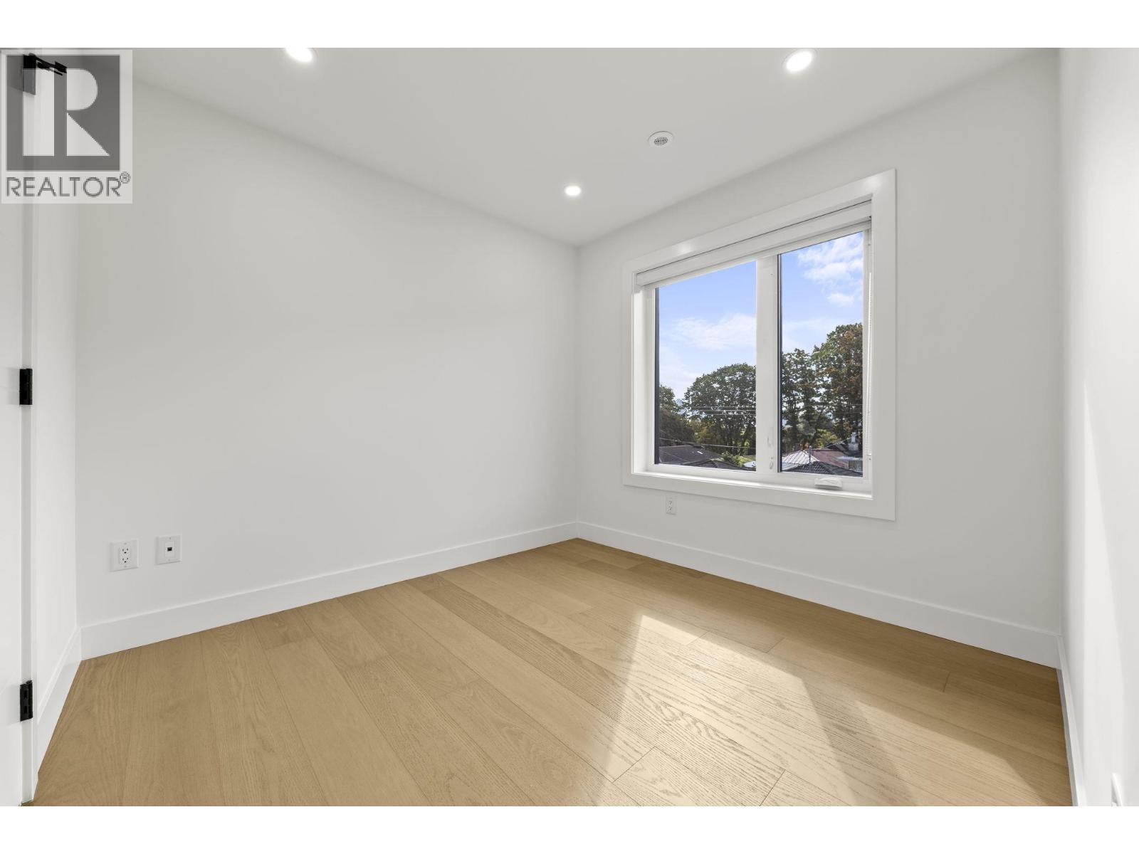 2 3576 E Pender Street, Vancouver, British Columbia  V5K 2E3 - Photo 12 - R3173650