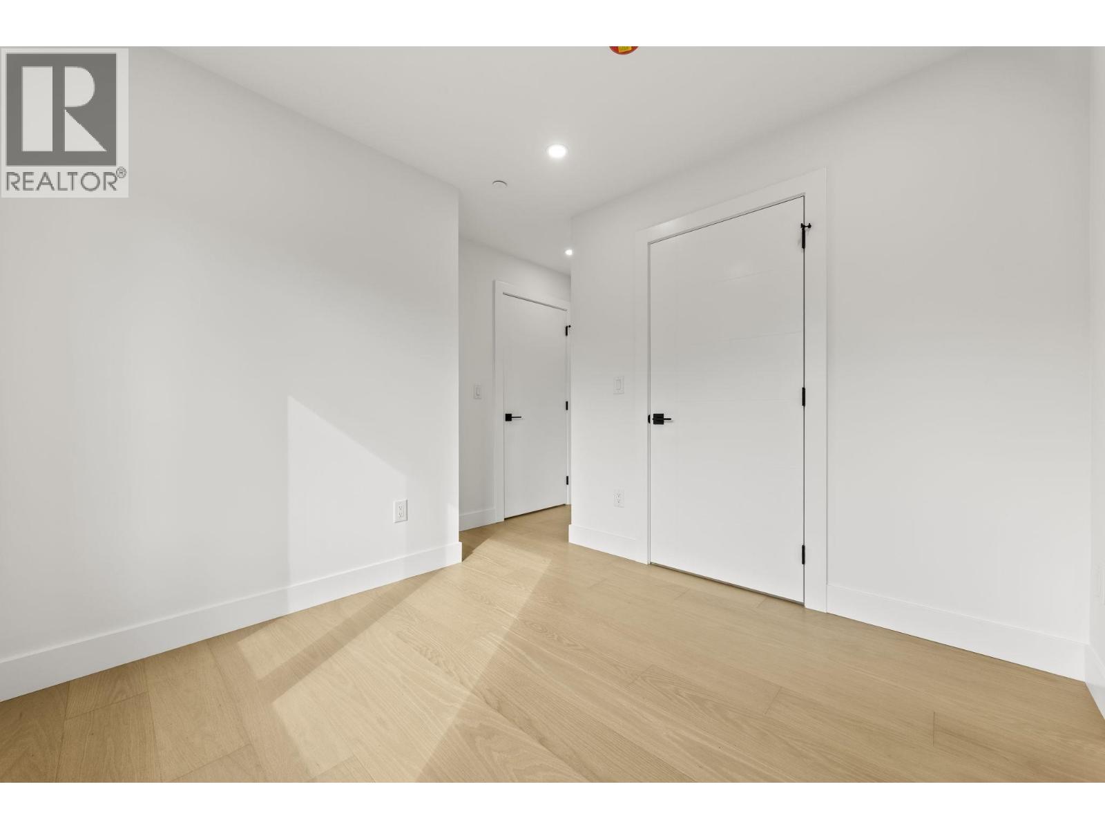 2 3576 E Pender Street, Vancouver, British Columbia  V5K 2E3 - Photo 13 - R3173650