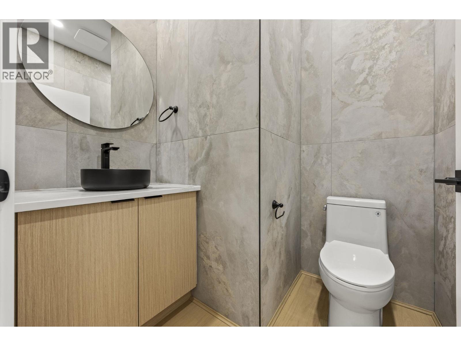 2 3576 E Pender Street, Vancouver, British Columbia  V5K 2E3 - Photo 18 - R3173650