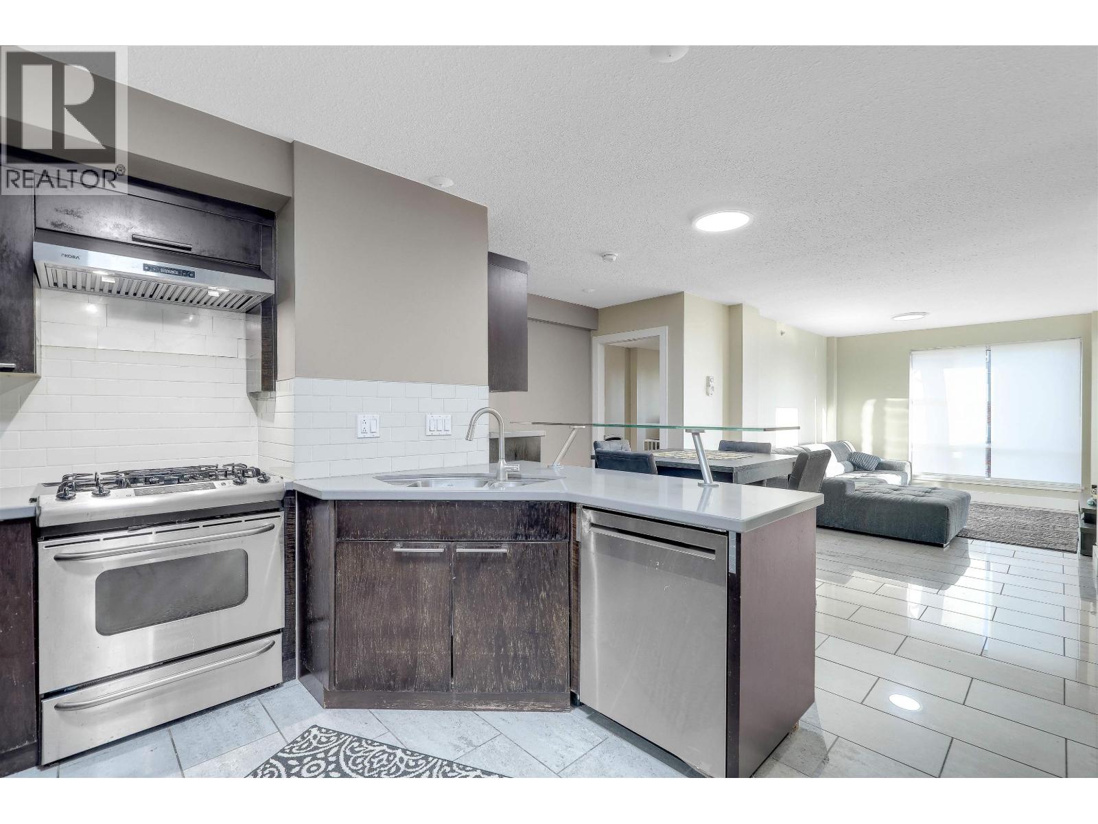 206 3811 Hastings Street, Burnaby, British Columbia  V5C 6V2 - Photo 13 - R3173023