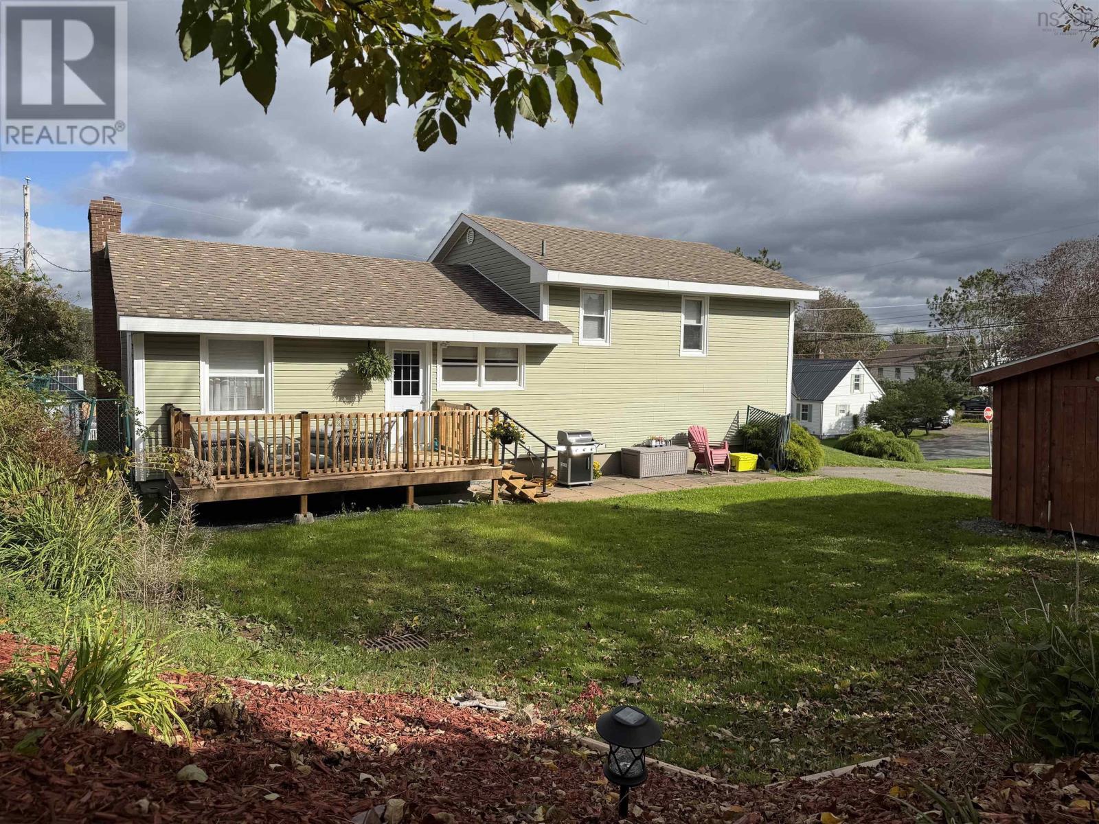 193 Willow Avenue New Glasgow Nova Scotia Canada B2H2A1 2