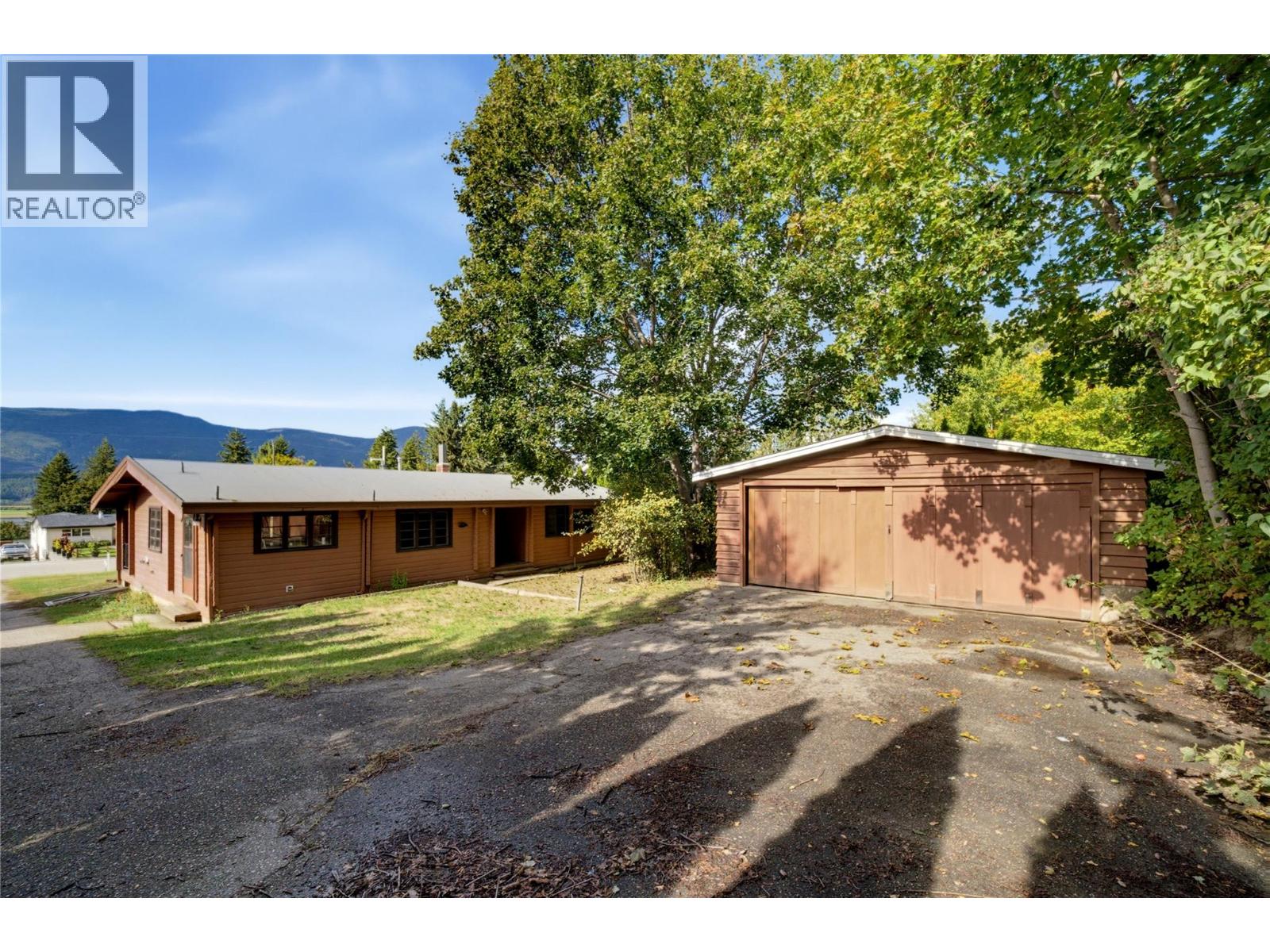 1260 16 Street NE, Salmon Arm, British Columbia  V1E 2V1 - Photo 49 - 10396903