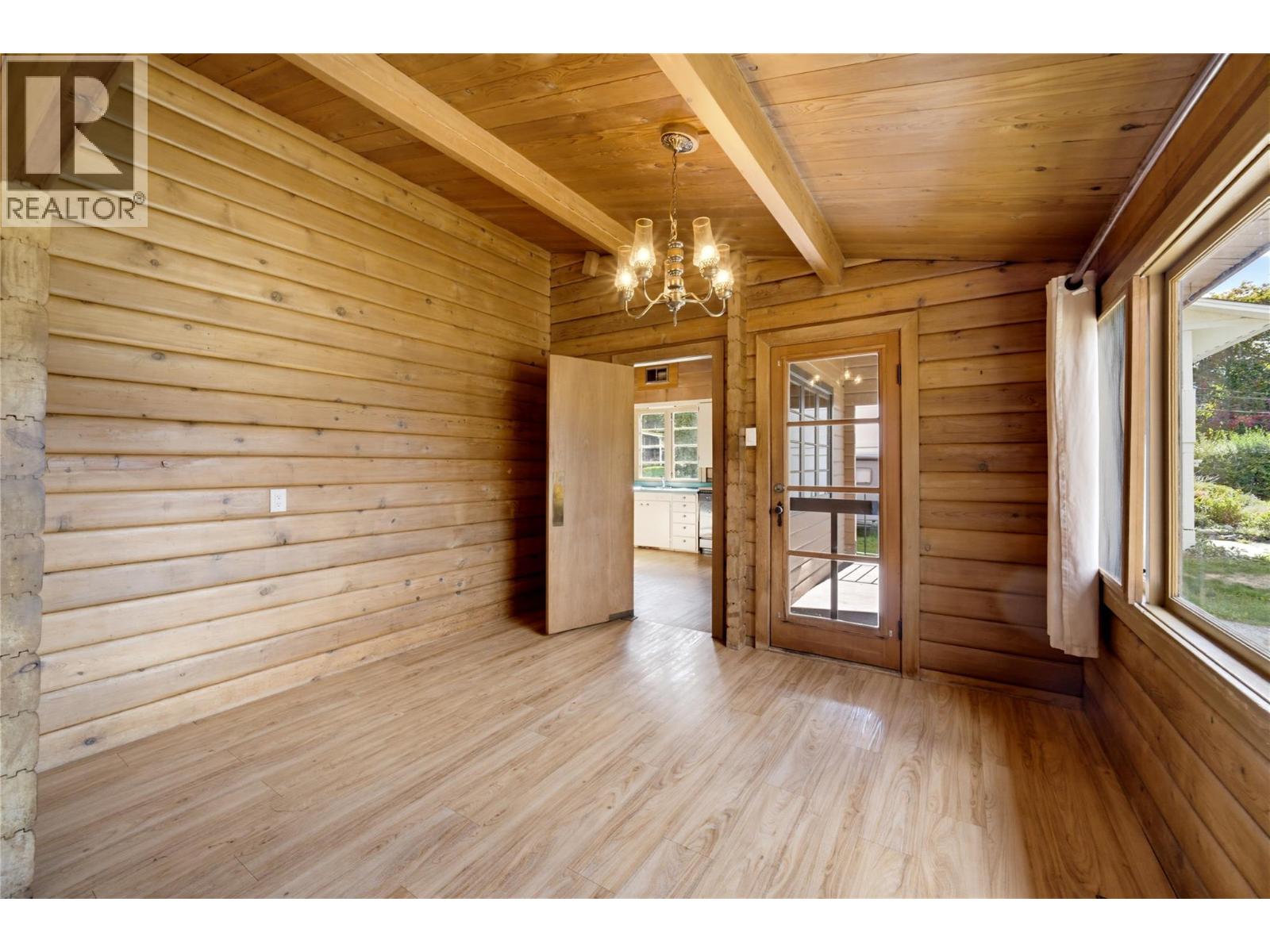 1260 16 Street NE, Salmon Arm, British Columbia  V1E 2V1 - Photo 14 - 10396903