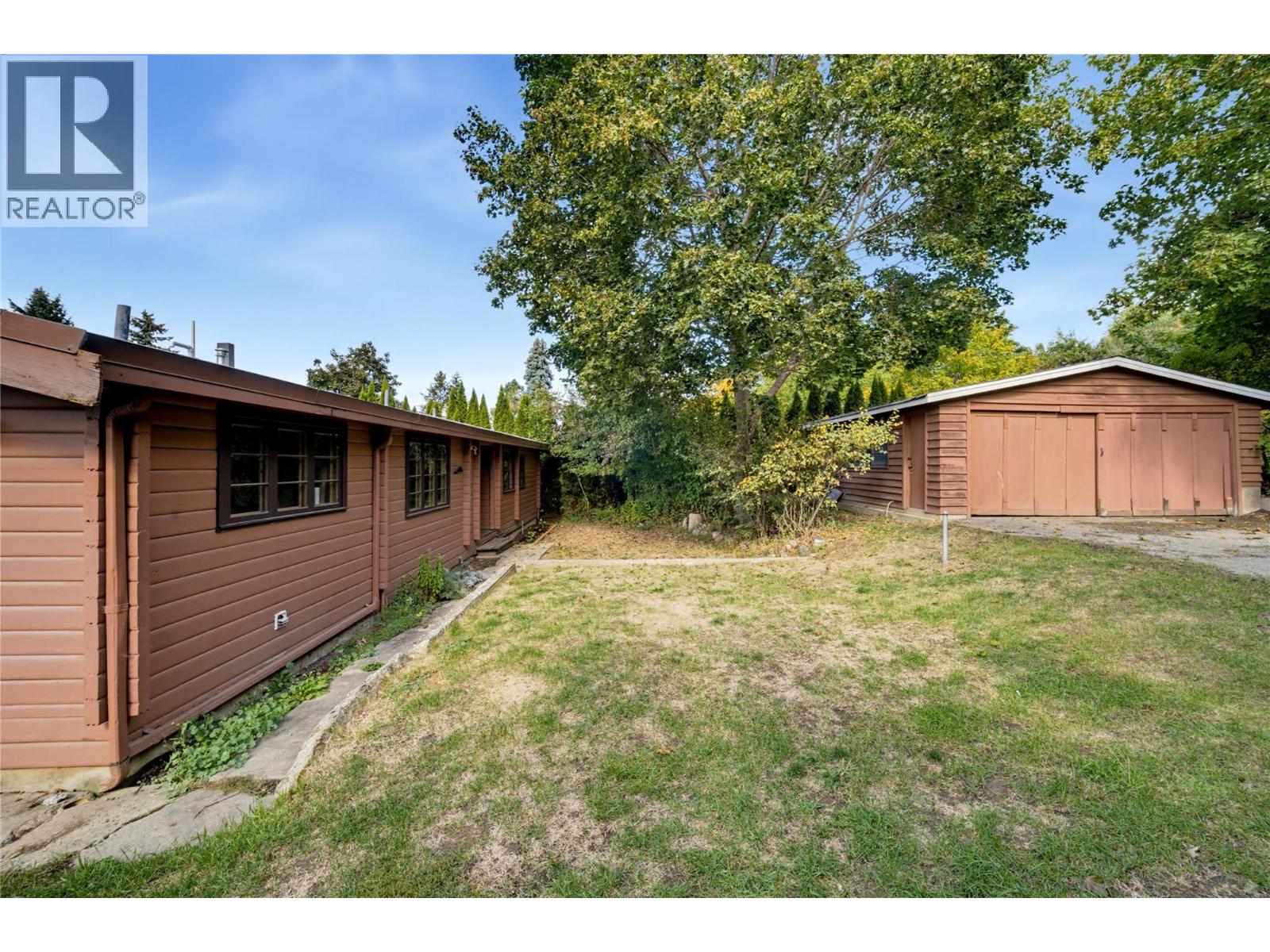 1260 16 Street NE, Salmon Arm, British Columbia  V1E 2V1 - Photo 52 - 10396903