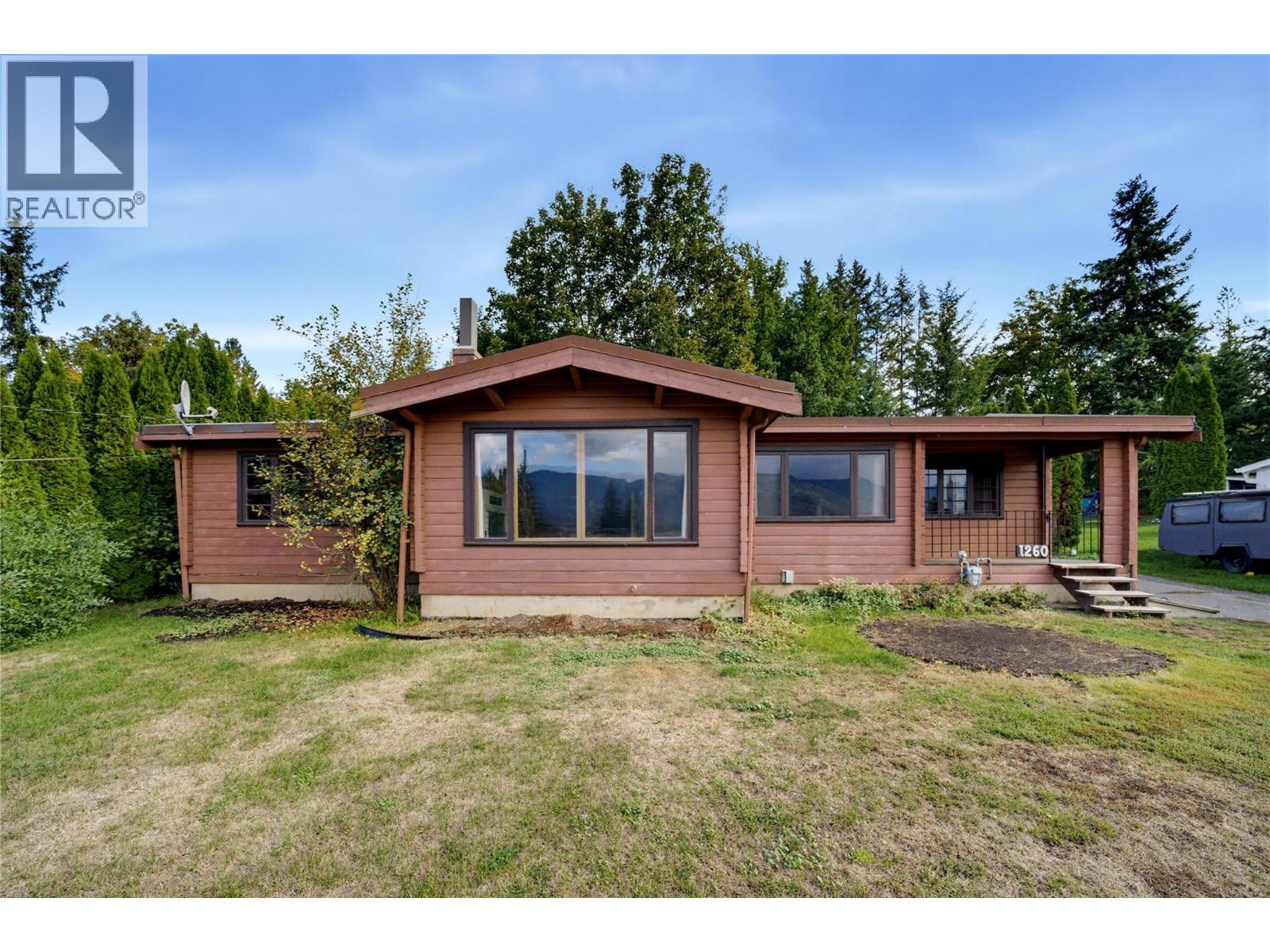 1260 16 Street NE, Salmon Arm, British Columbia