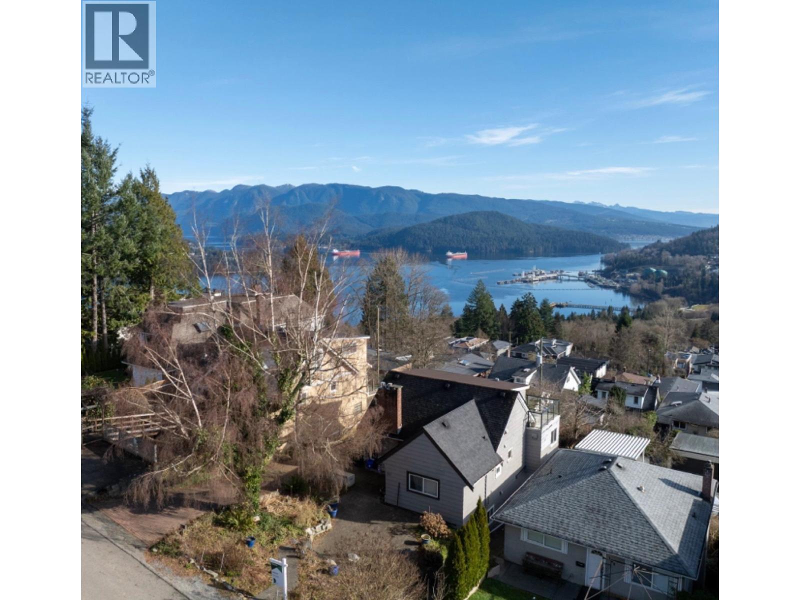 190 N Ellesmere Avenue, Burnaby, British Columbia  V5B 1J8 - Photo 9 - R3171984