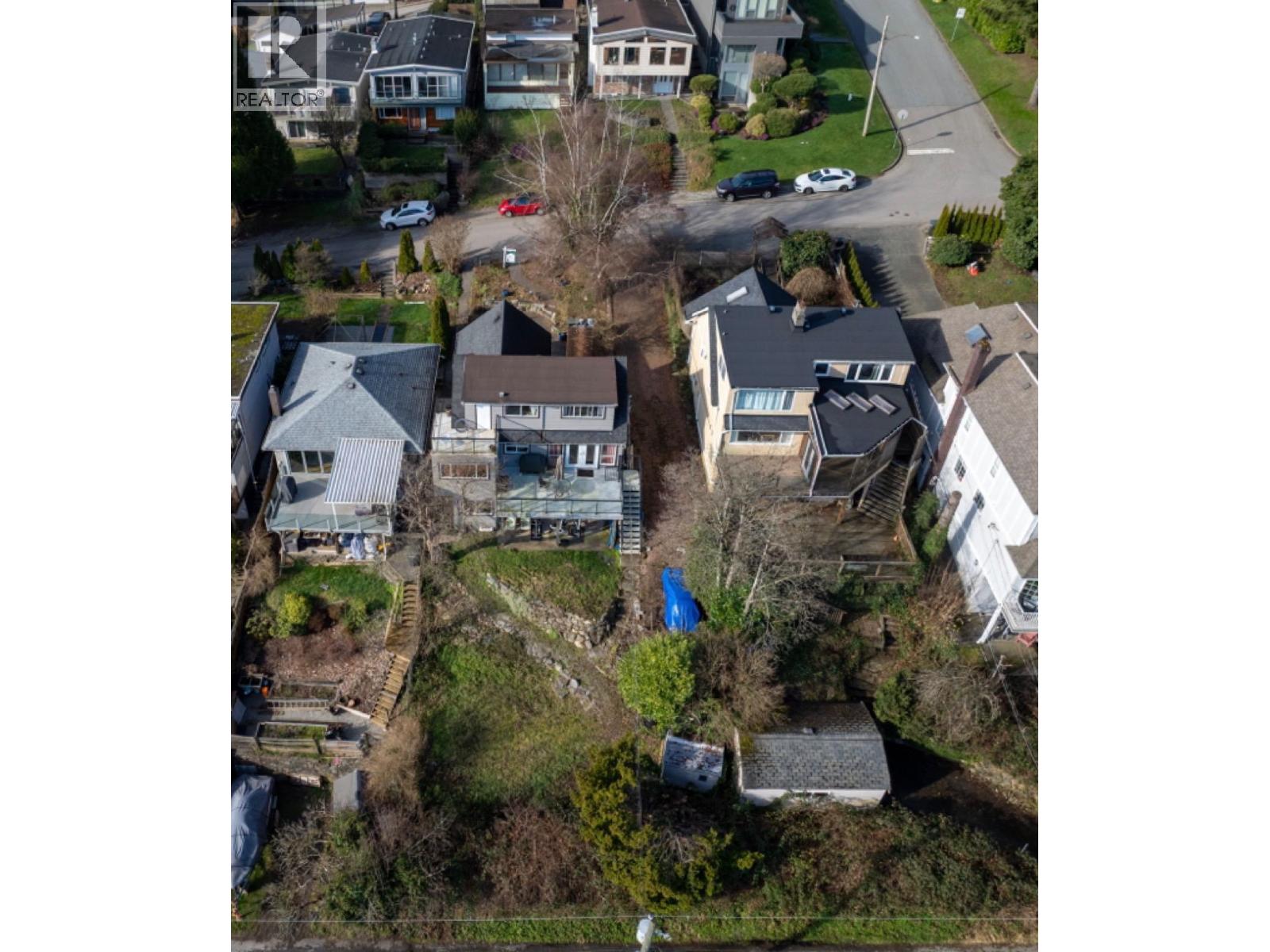190 N Ellesmere Avenue, Burnaby, British Columbia  V5B 1J8 - Photo 12 - R3171984