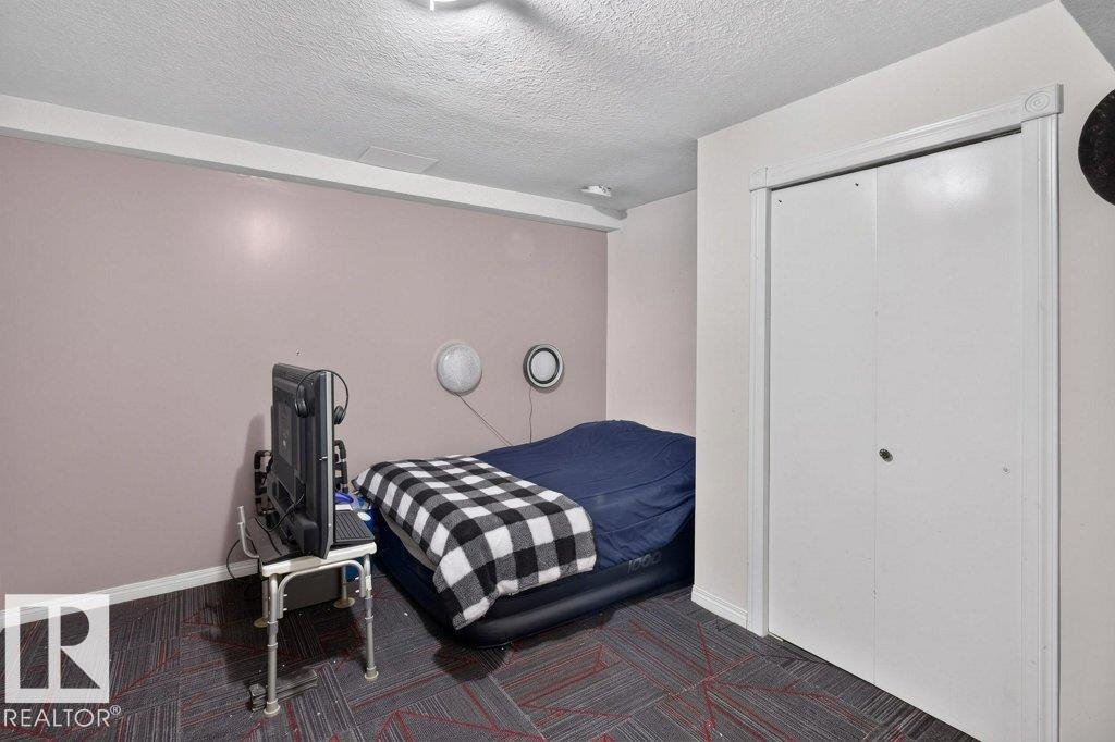 3829 110 AV NW