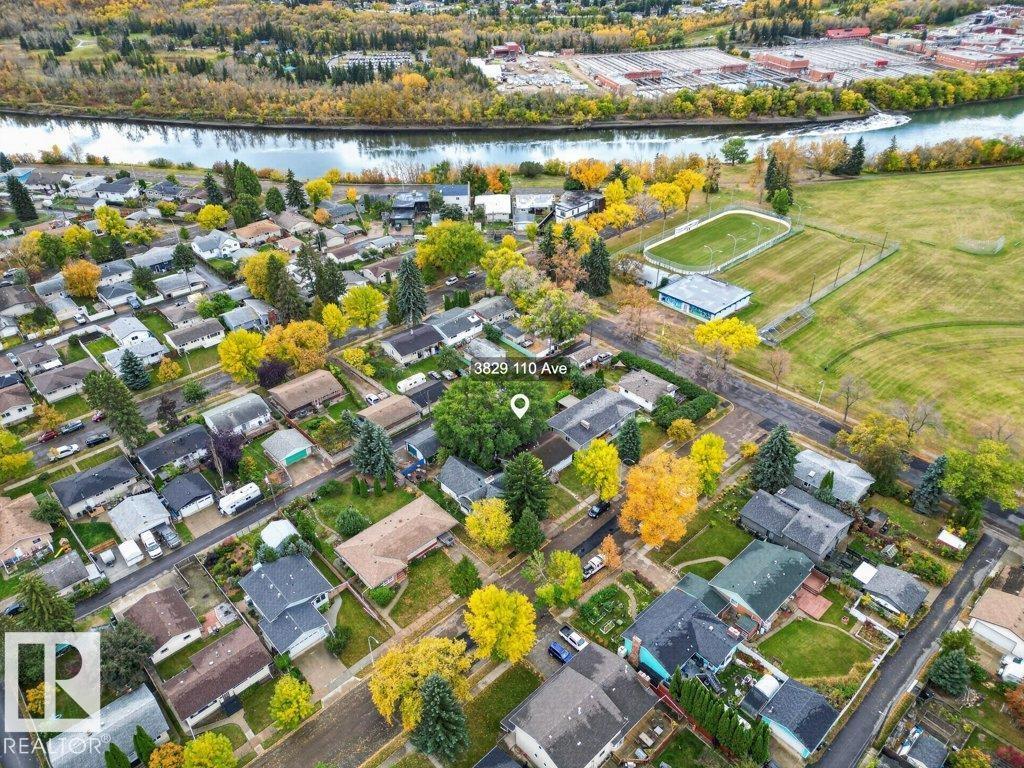 3829 110 AV NW