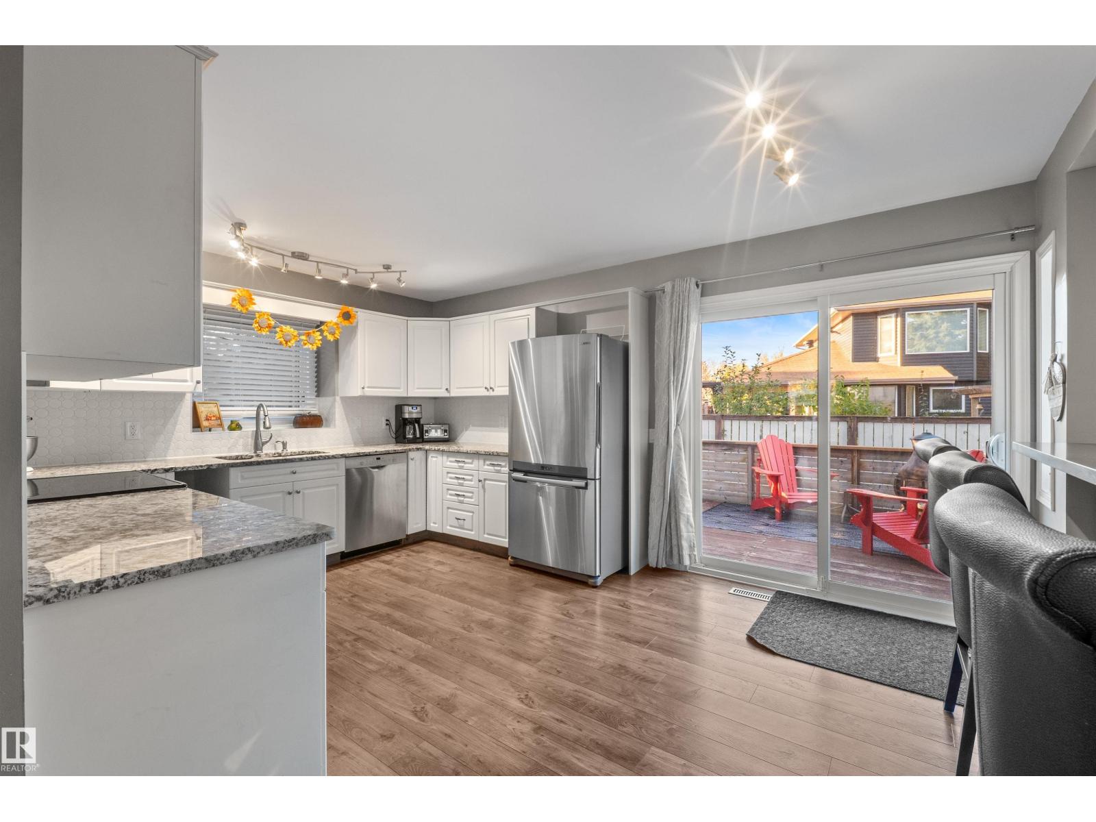 17 DONLEVY PL