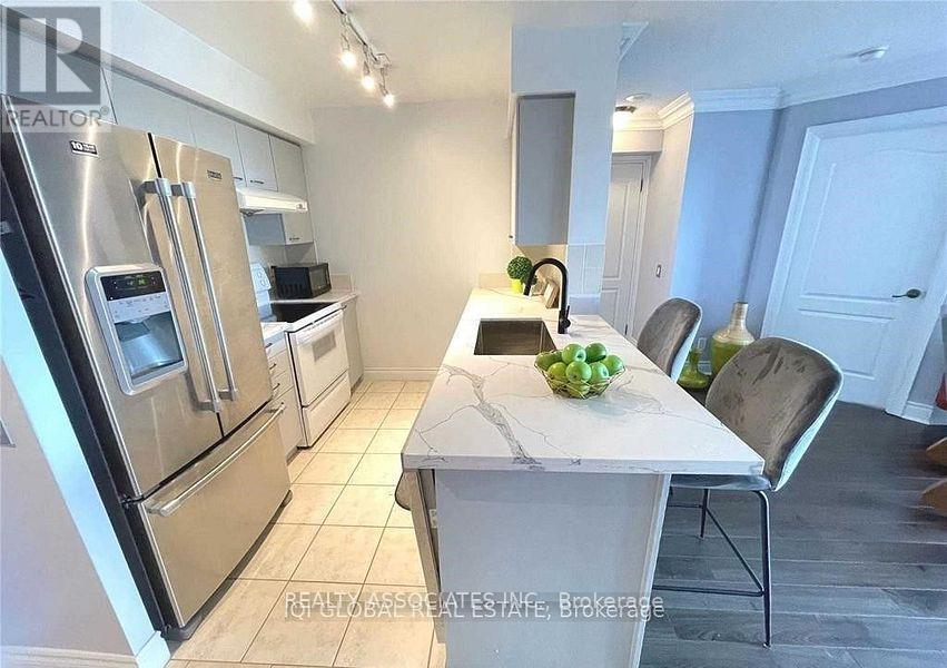 1106 - 2 Clairtrell Road, Toronto, Ontario  M2N 7H5 - Photo 3 - C13874600