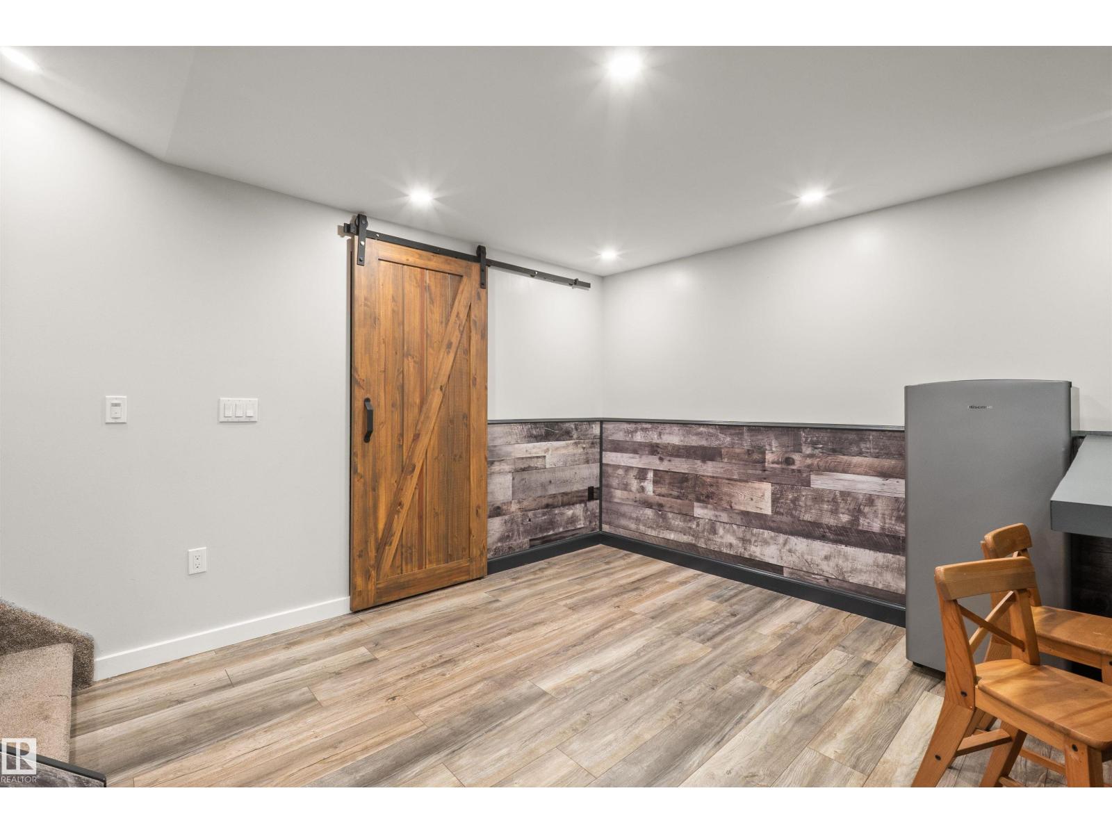 17 DONLEVY PL
