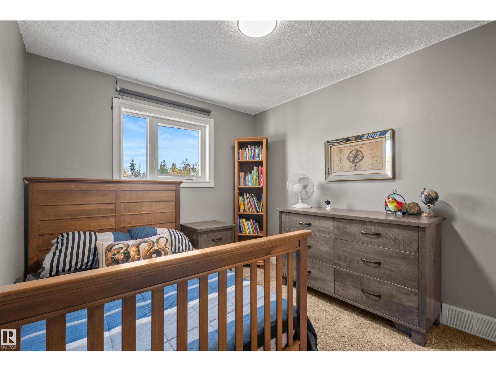 17 DONLEVY PL