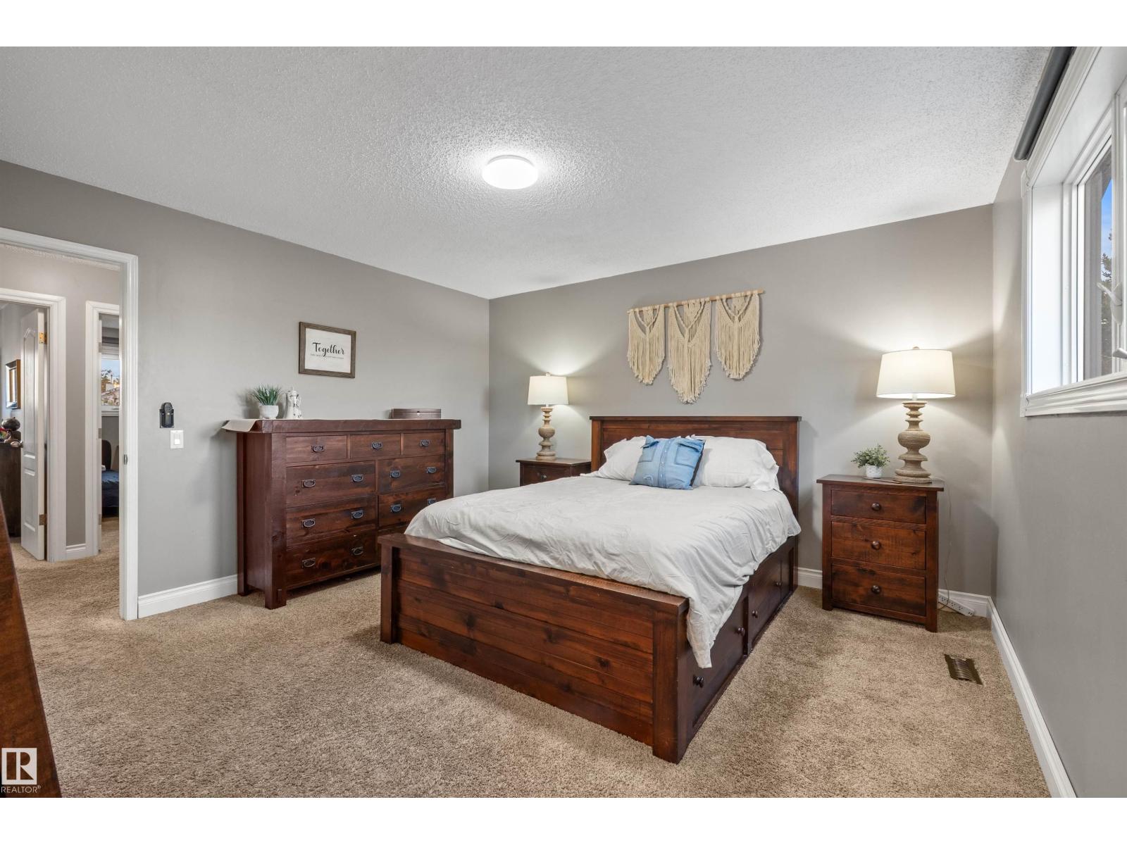 17 DONLEVY PL