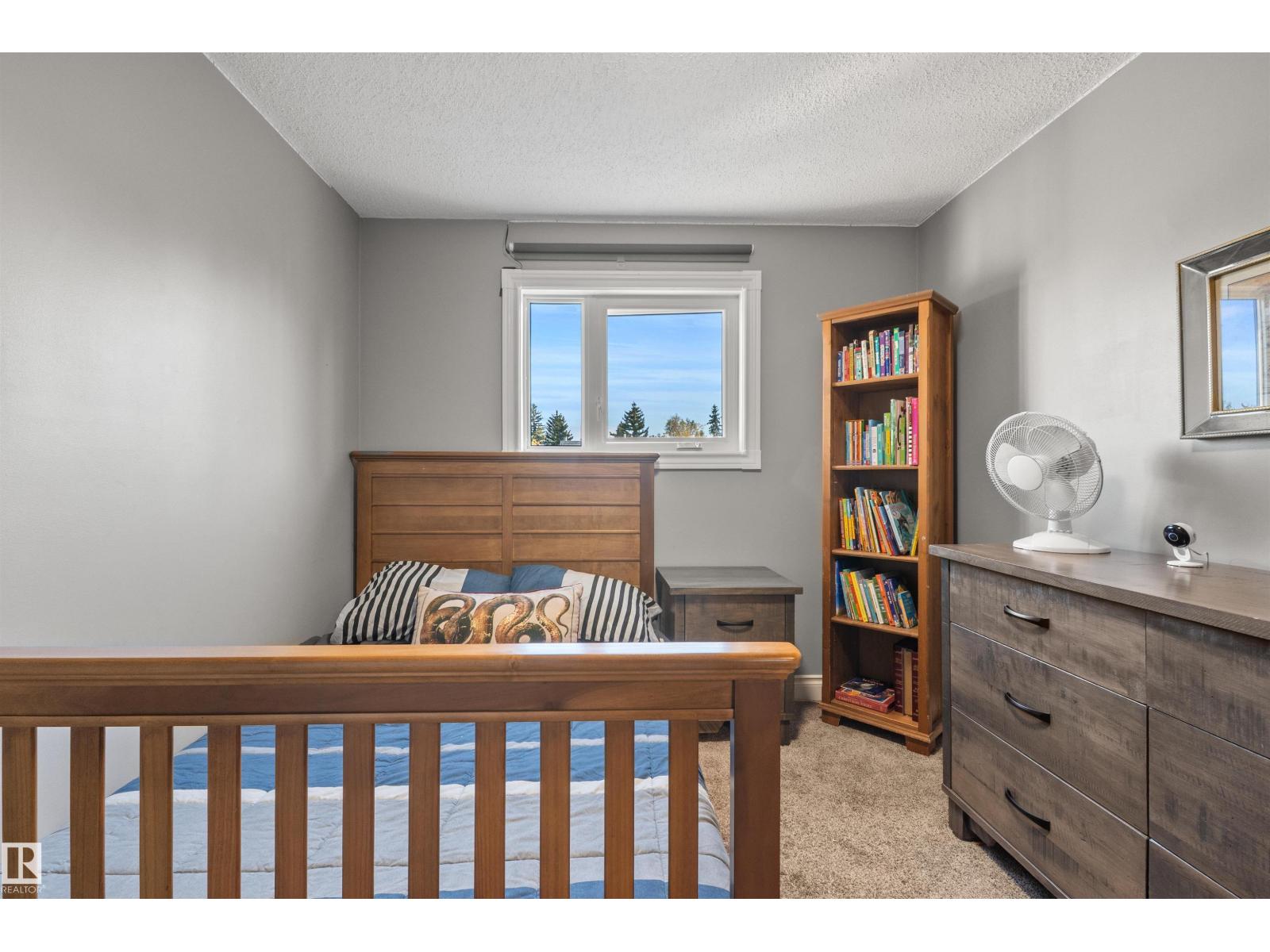 17 DONLEVY PL