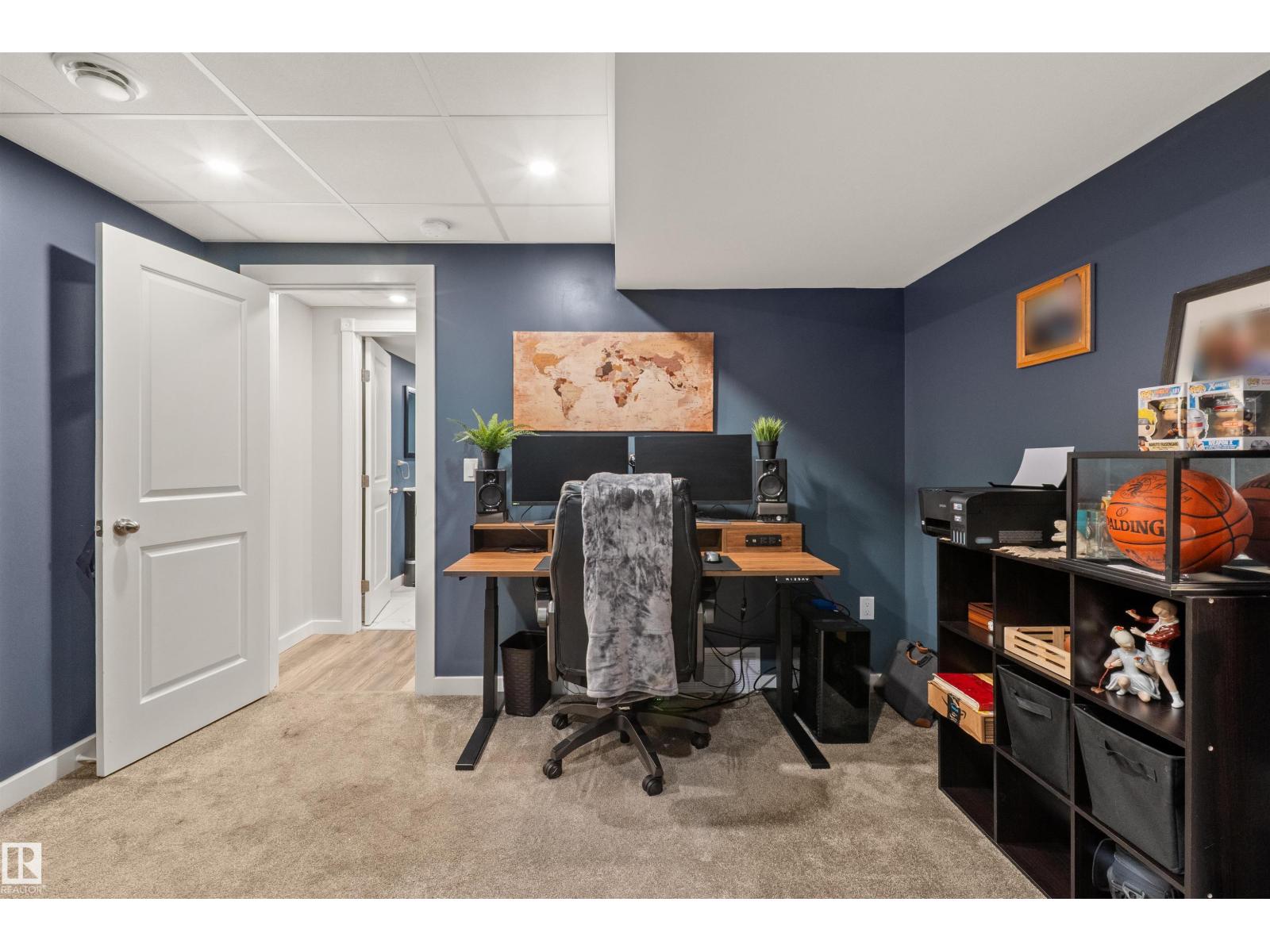 17 DONLEVY PL