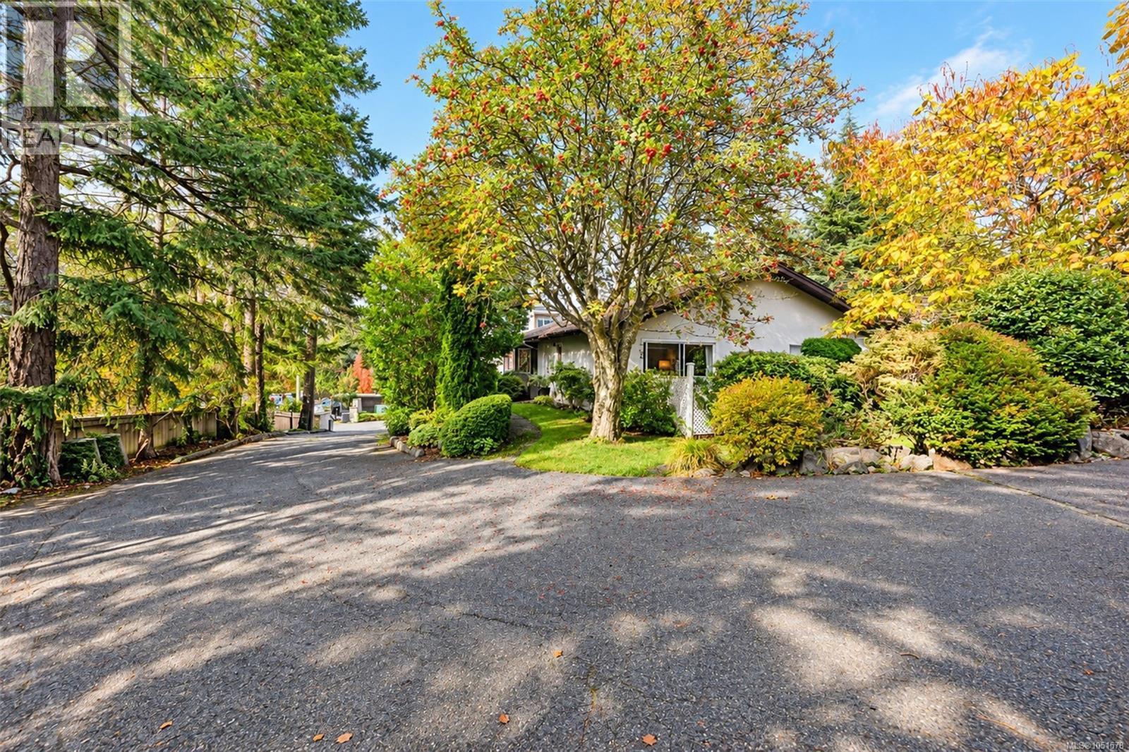 2 278 Island Hwy
