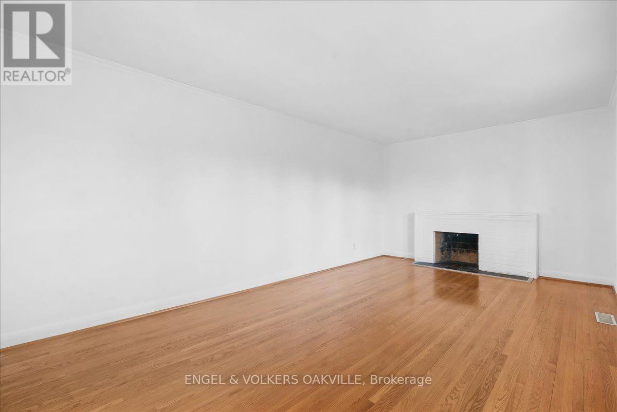 351 Renforth Drive, Toronto, Ontario  M9C 2L8 - Photo 12 - W13874608