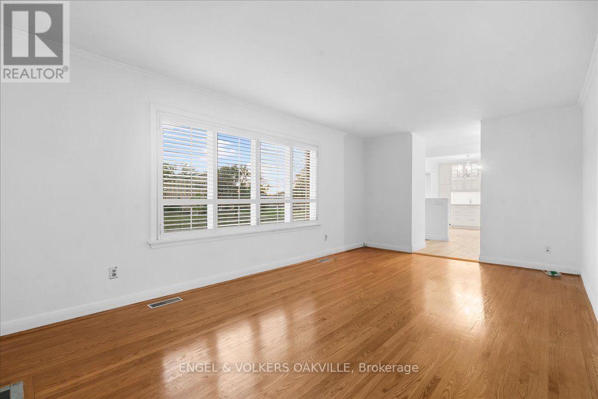 351 Renforth Drive, Toronto, Ontario  M9C 2L8 - Photo 13 - W13874608