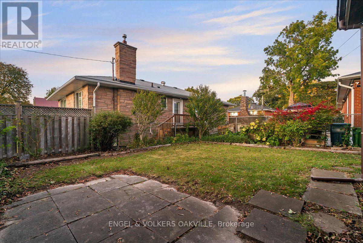 351 Renforth Drive, Toronto, Ontario  M9C 2L8 - Photo 35 - W13874608