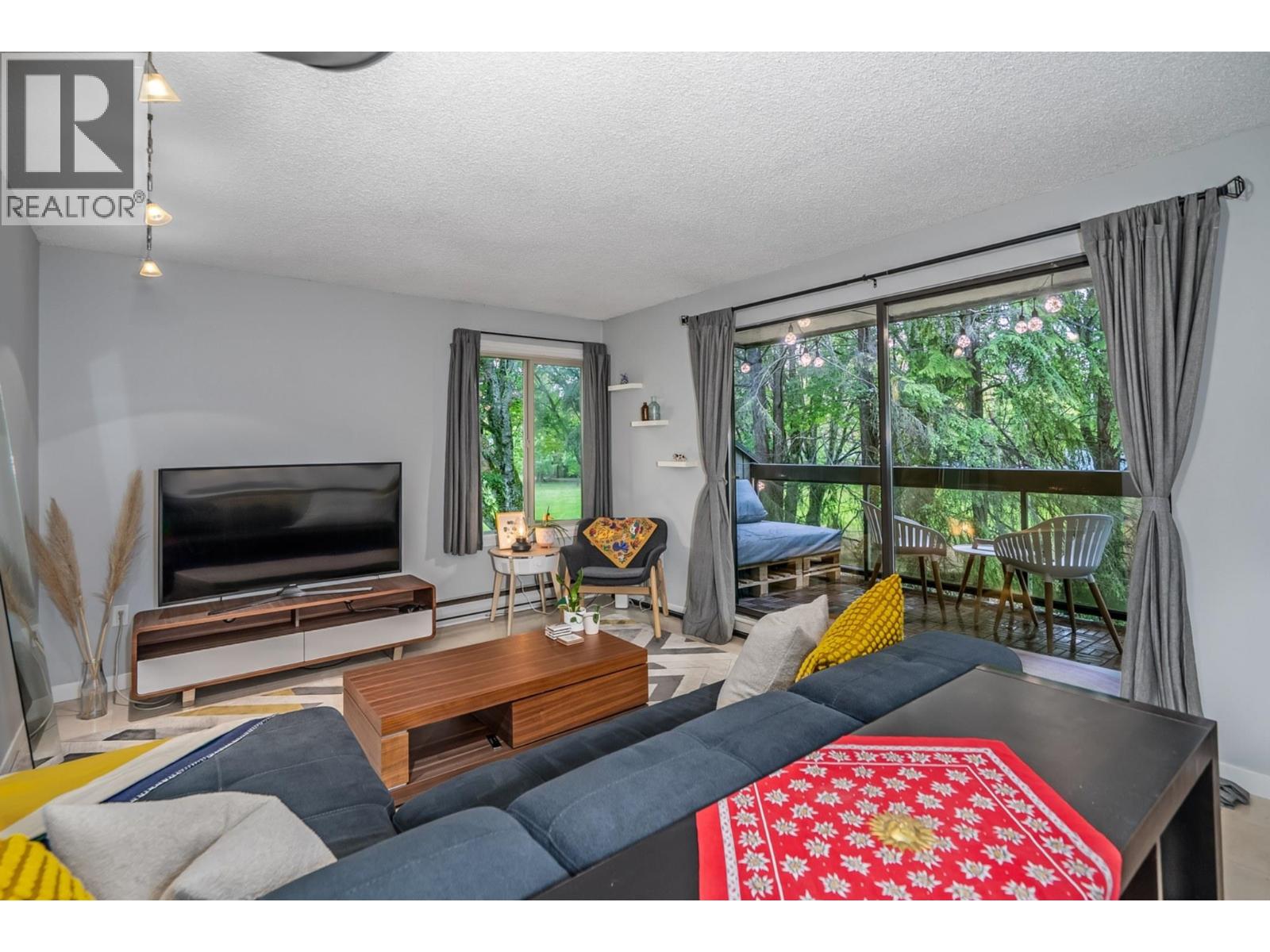111 6655 LYNAS LANE, Richmond, British Columbia