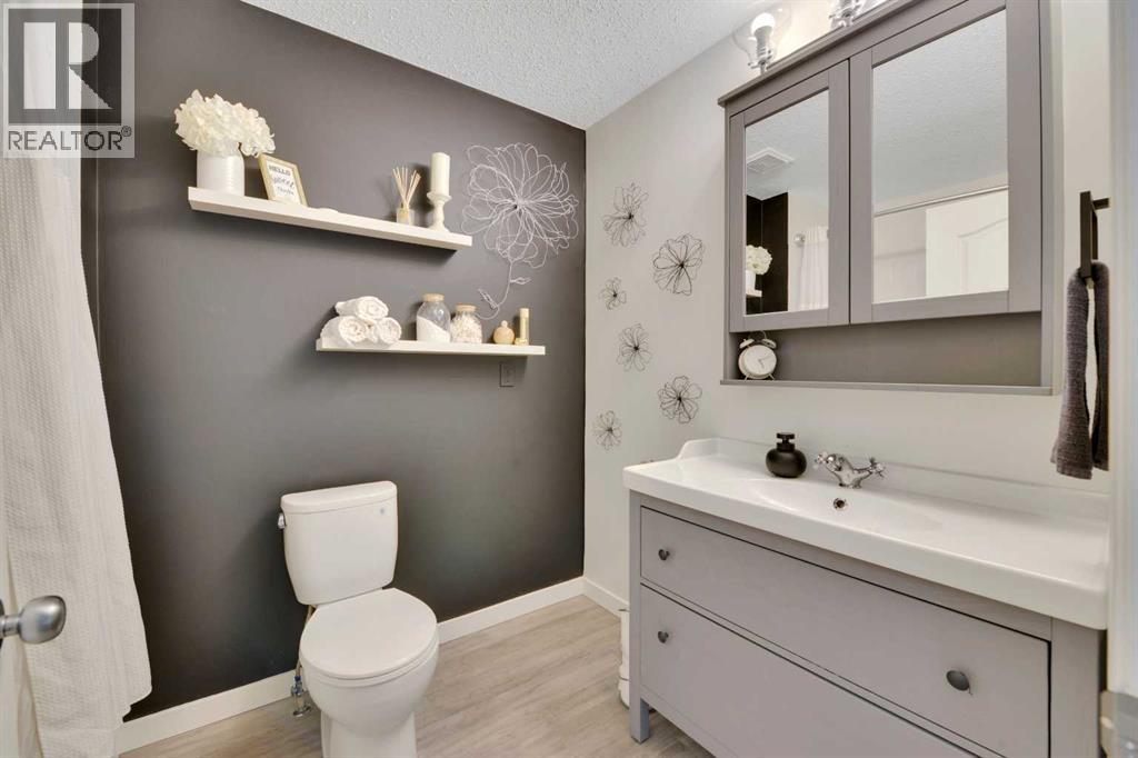 332 Drummond Avenue, Red Deer, Alberta  T4R 3B6 - Photo 16 - A2350134