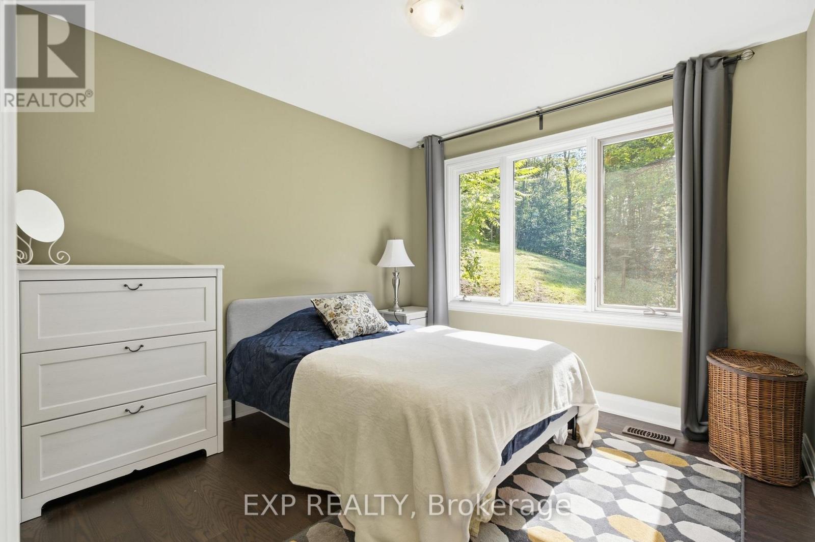 1785 Davis Drive W, King, Ontario  L3Y 4V9 - Photo 17 - N13751414