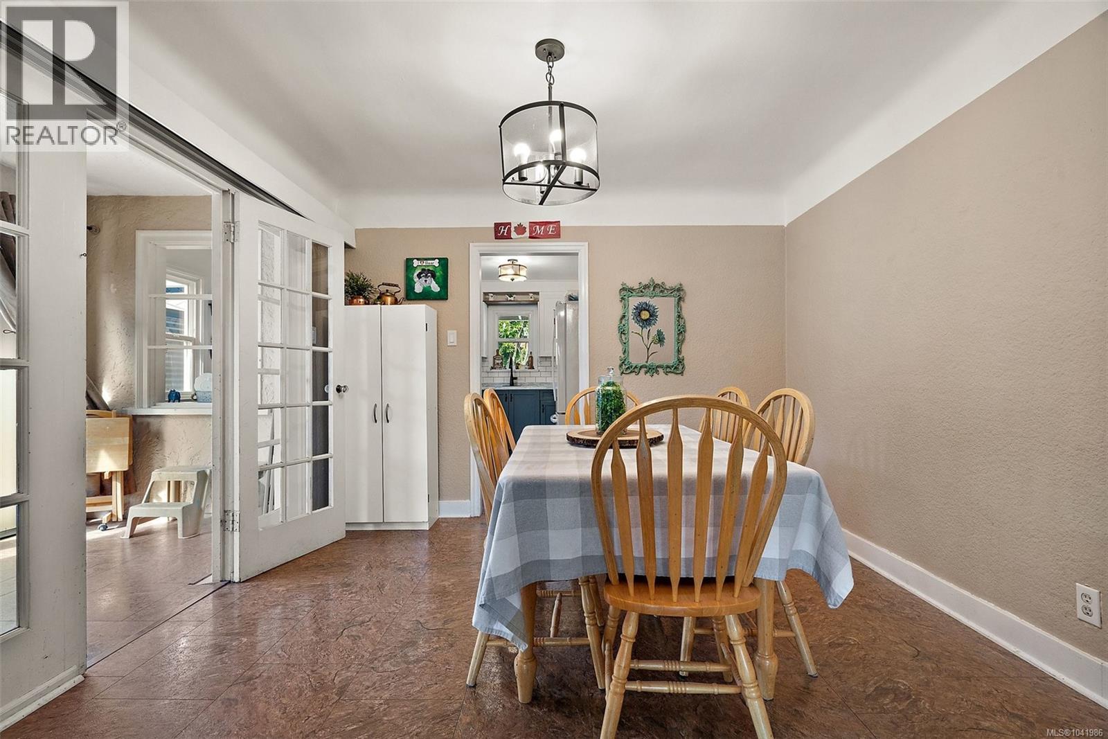 6484 Sooke Rd