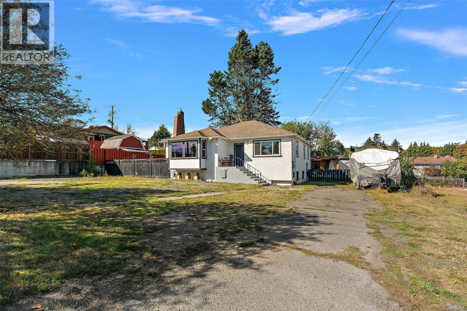 6484 Sooke Rd