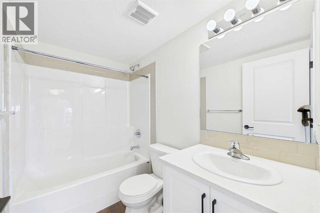 1203, 115 Prestwick Villas SE