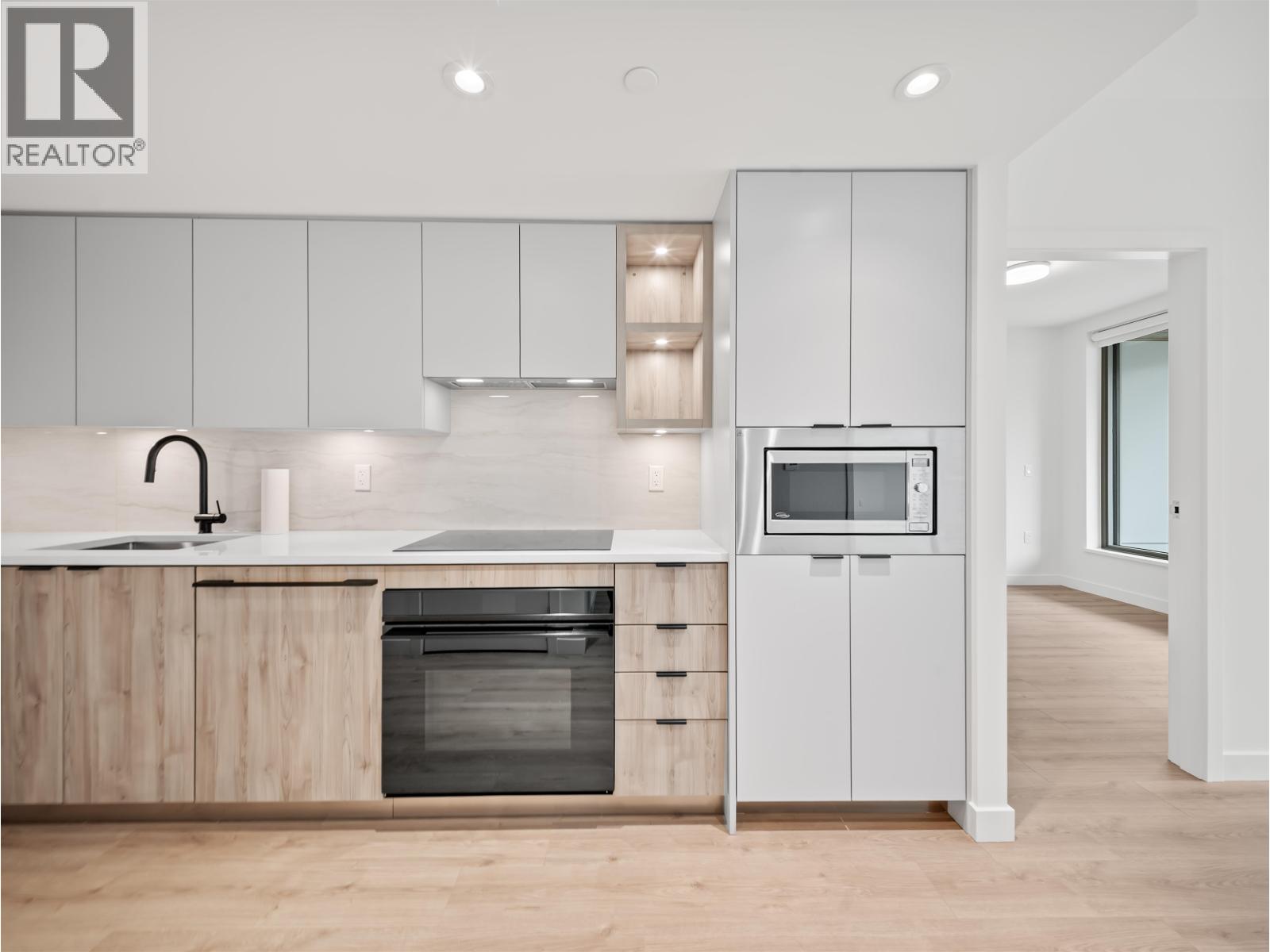 425 755 Harbourside Drive, North Vancouver, British Columbia  V7P 0G1 - Photo 4 - R3173667