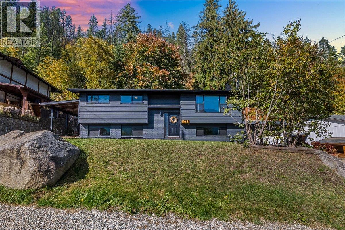 1765 Ridgewood Road, Nelson, British Columbia  V1L 6J9 - Photo 2 - 10402573