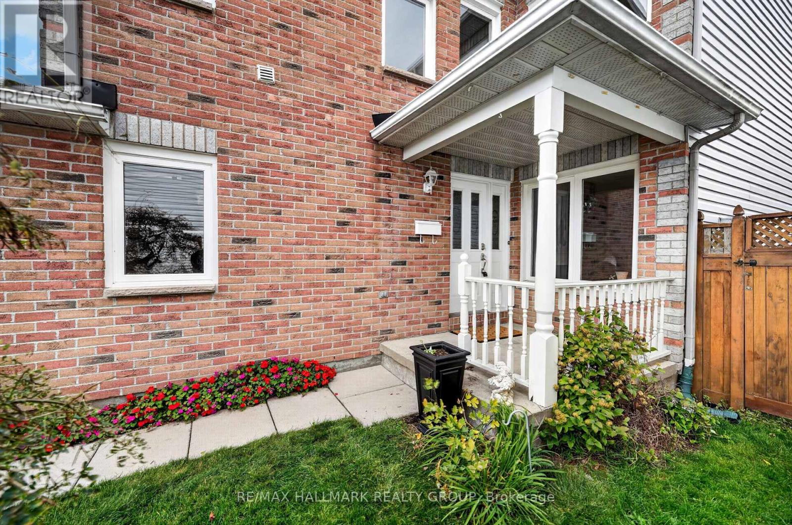 6601 Windsong Avenue, Ottawa, Ontario  K1C 6N1 - Photo 3 - X13867502