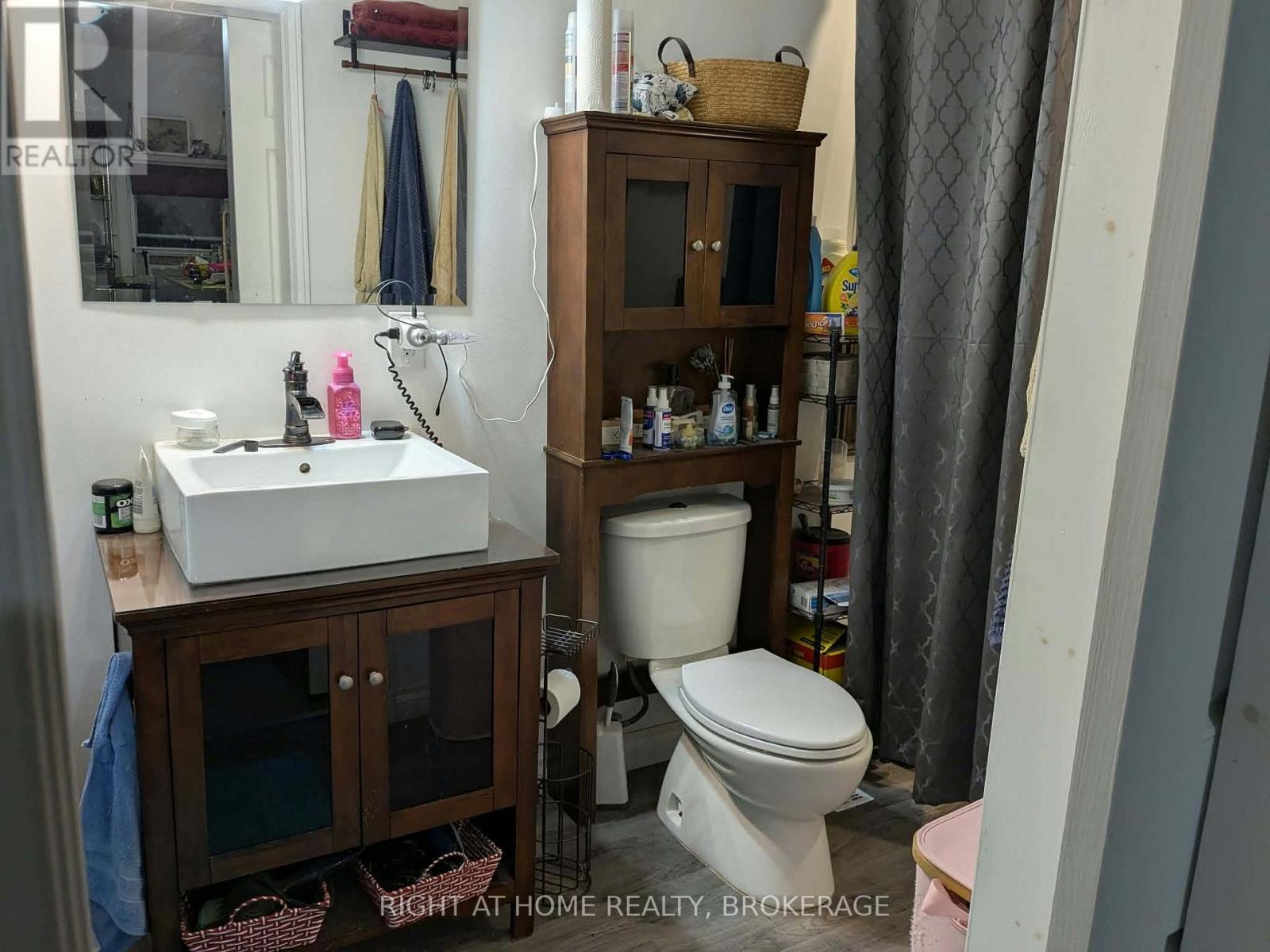 Main - 34 Junkin Street, St. Catharines (Downtown), Ontario  L2R 1N6 - Photo 10 - X13874678