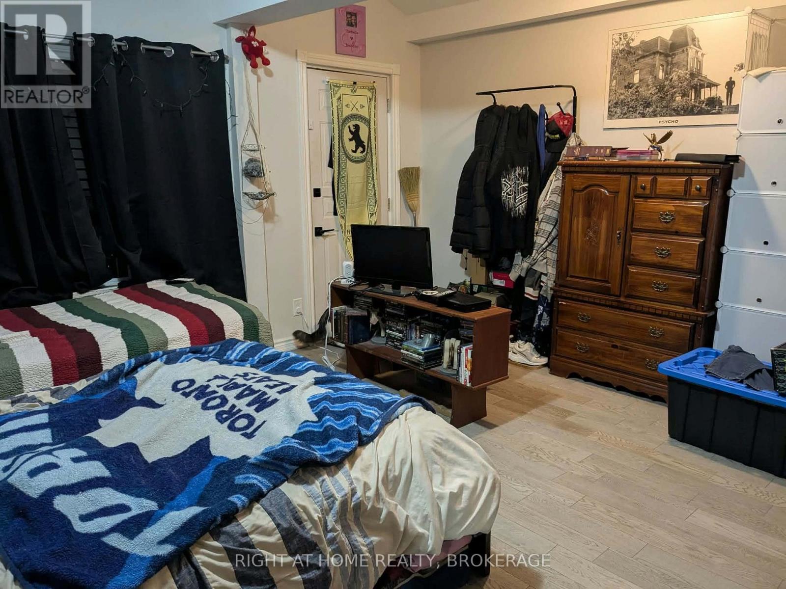 Main - 34 Junkin Street, St. Catharines (Downtown), Ontario  L2R 1N6 - Photo 3 - X13874678