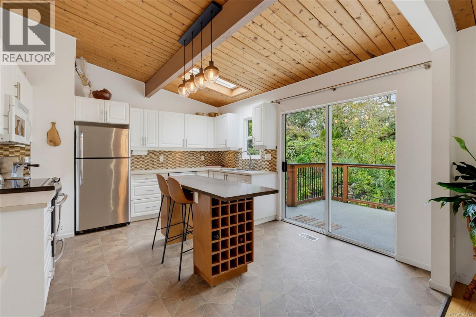 994 Ridgeway St, Saanich, British Columbia V8X 3C4 - Photo 19 - 1051747