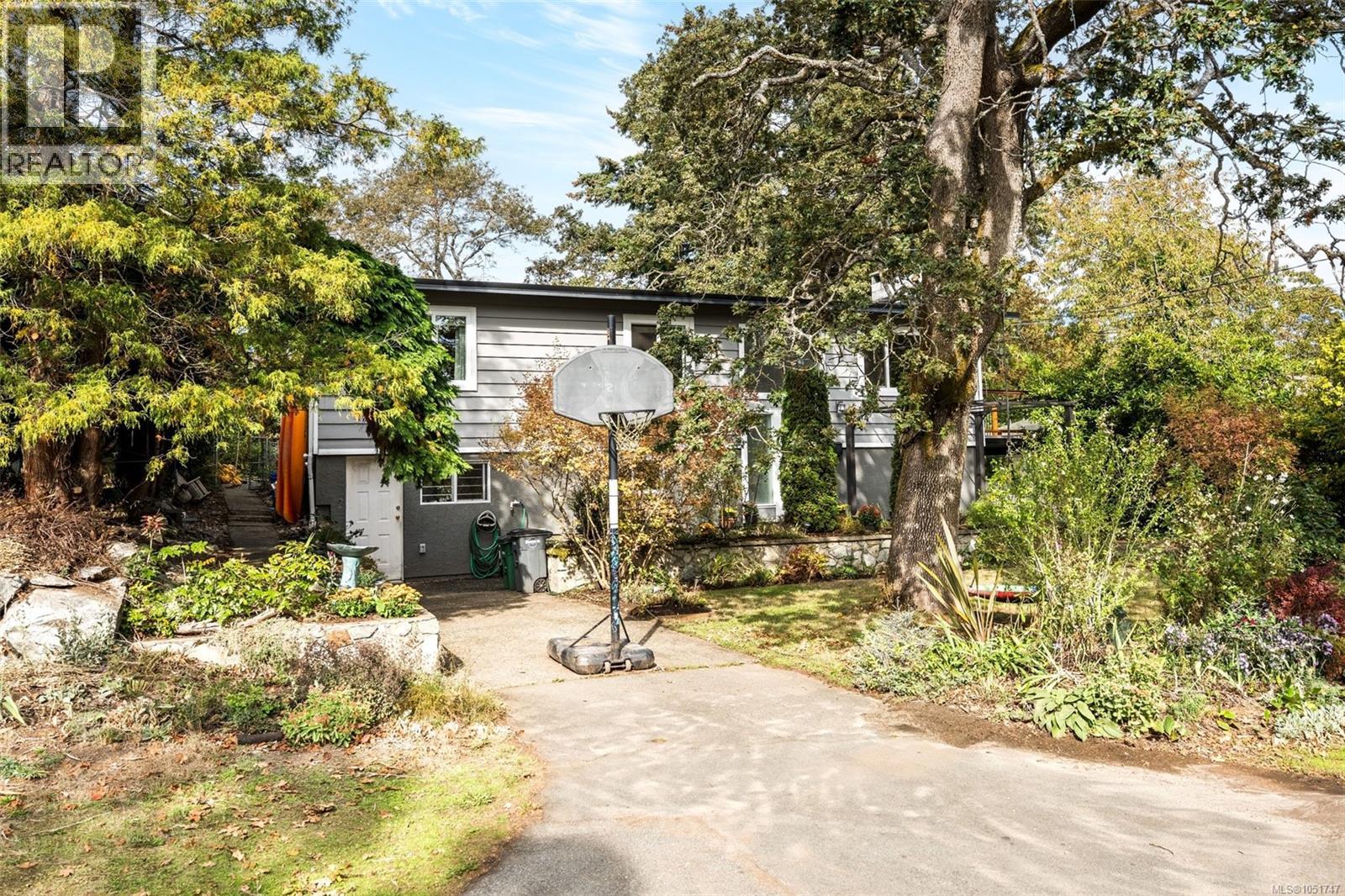 994 Ridgeway St, Saanich, British Columbia V8X 3C4 - Photo 4 - 1051747