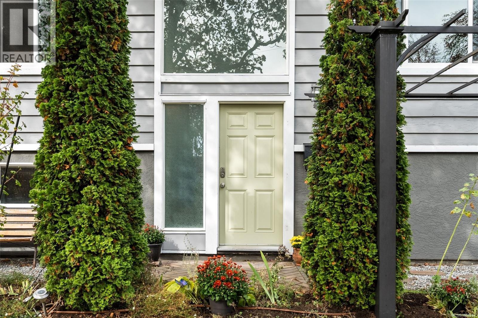 994 Ridgeway St, Saanich, British Columbia V8X 3C4 - Photo 6 - 1051747