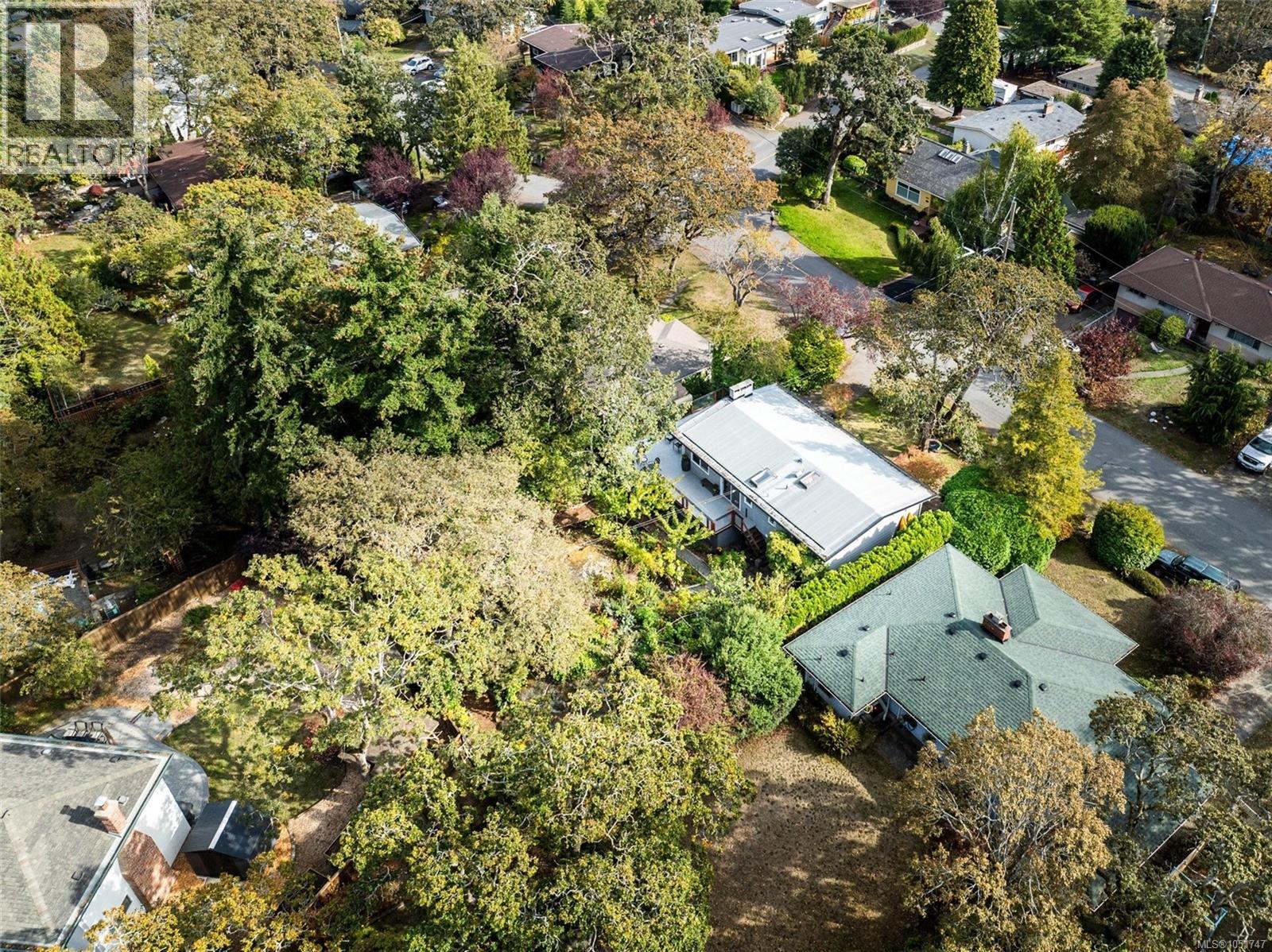 994 Ridgeway St, Saanich, British Columbia V8X 3C4 - Photo 60 - 1051747