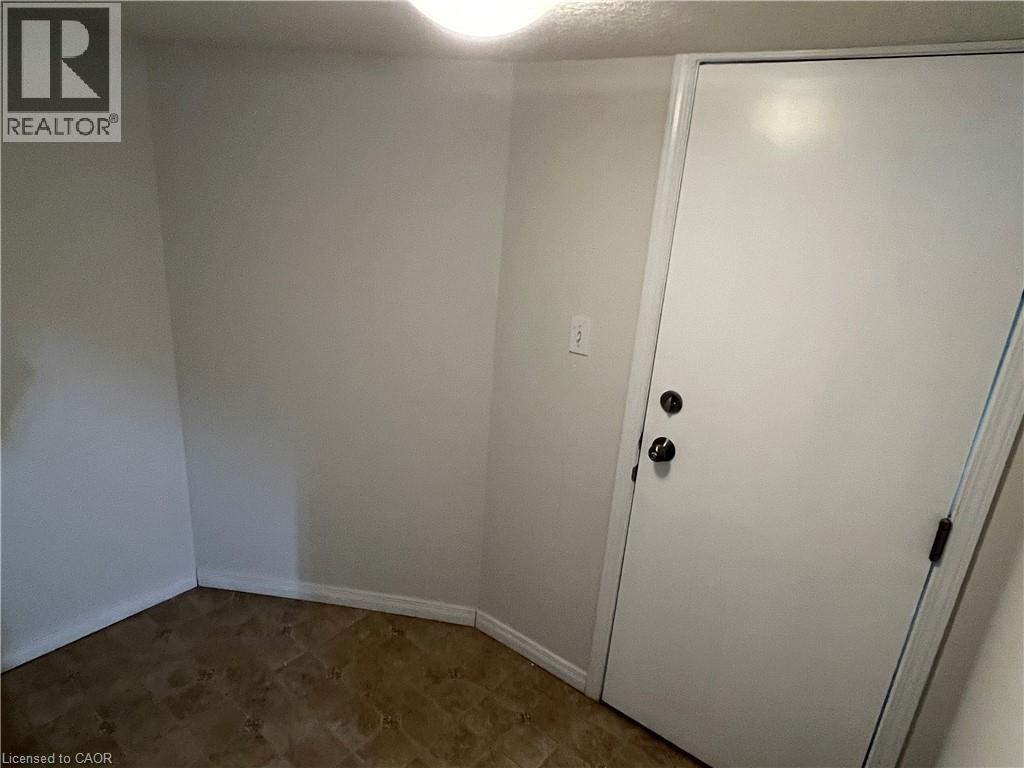 14 Iron Gate Street Unit# Lower, Kitchener, Ontario  N2N 3R8 - Photo 2 - 40869628
