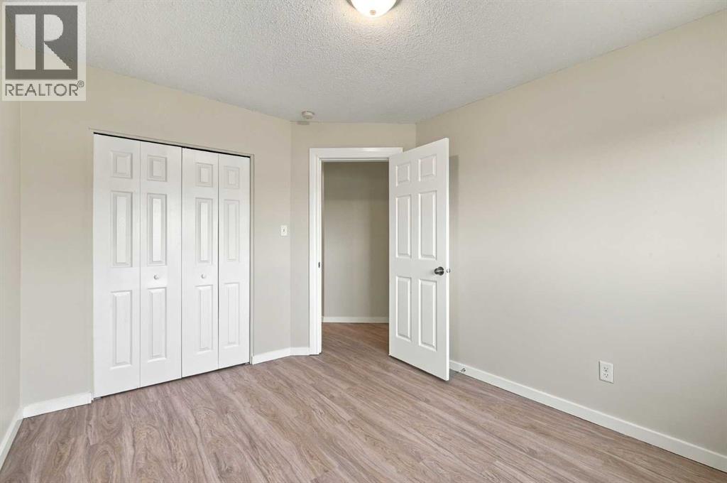 203 Penbrooke Close Se, Calgary, Alberta  T2A 3N9 - Photo 15 - A2351131