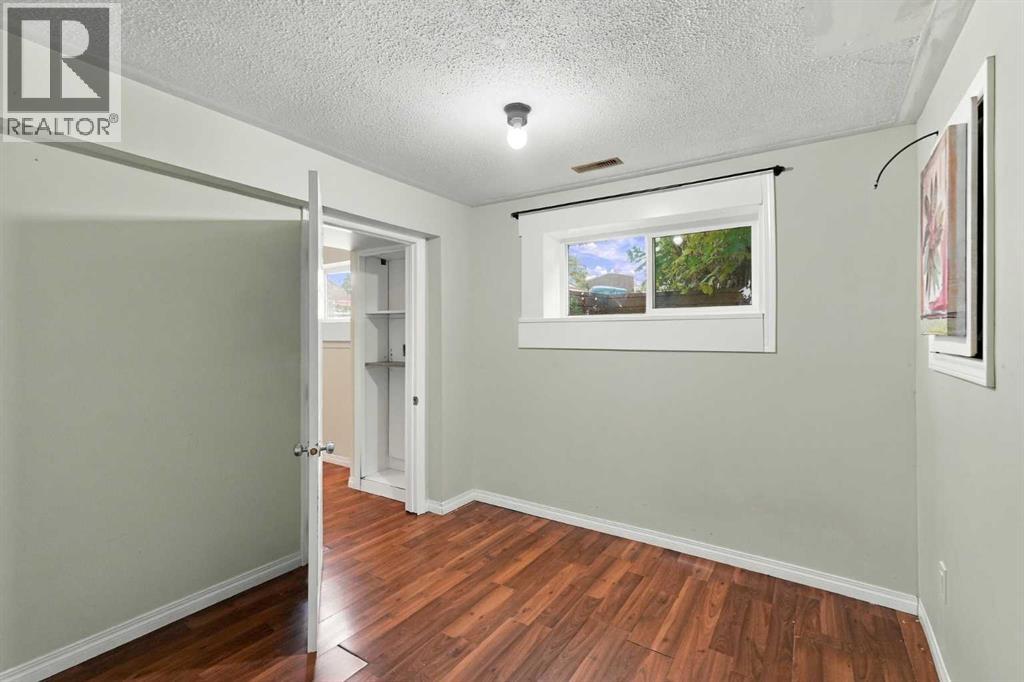 203 Penbrooke Close Se, Calgary, Alberta  T2A 3N9 - Photo 32 - A2351131