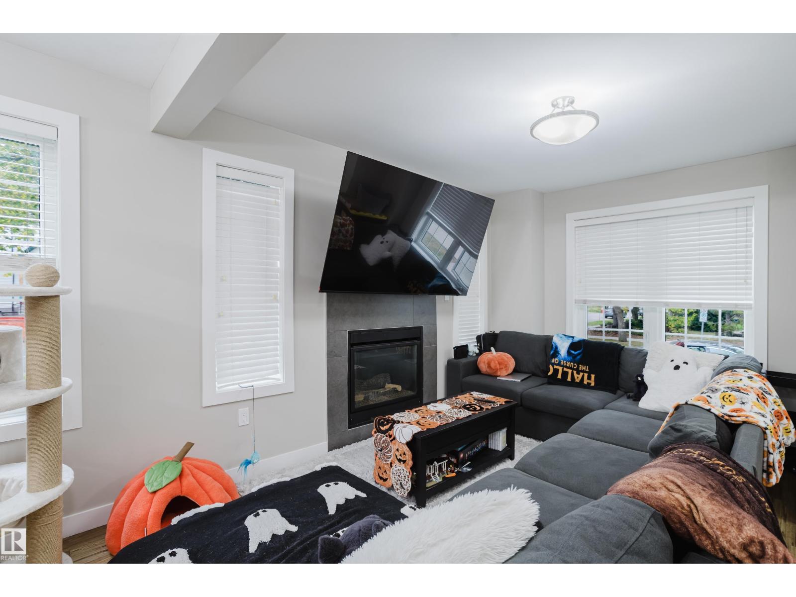 10204 - 10210 113 Av Nw, Edmonton, Alberta  T5G 0W9 - Photo 9 - E4512163
