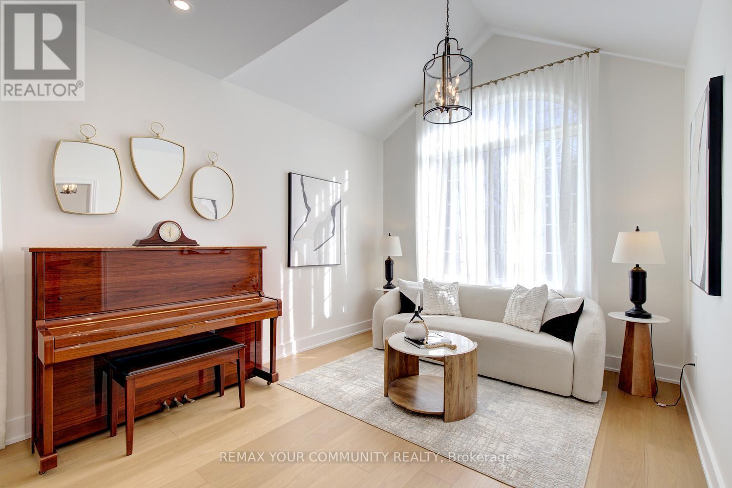 214 Selwyn Road, Richmond Hill, Ontario  L4E 0A6 - Photo 11 - N13874694
