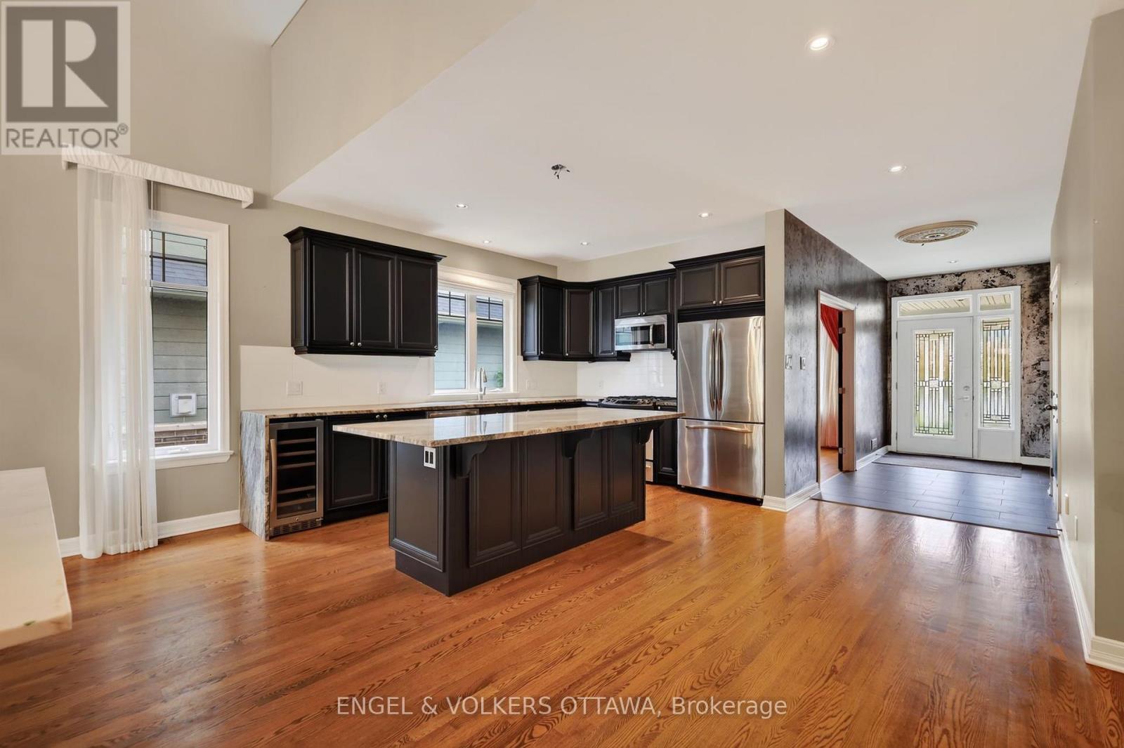 547 Kilbirnie Drive, Ottawa, Ontario  K2J 0E8 - Photo 4 - X13874708