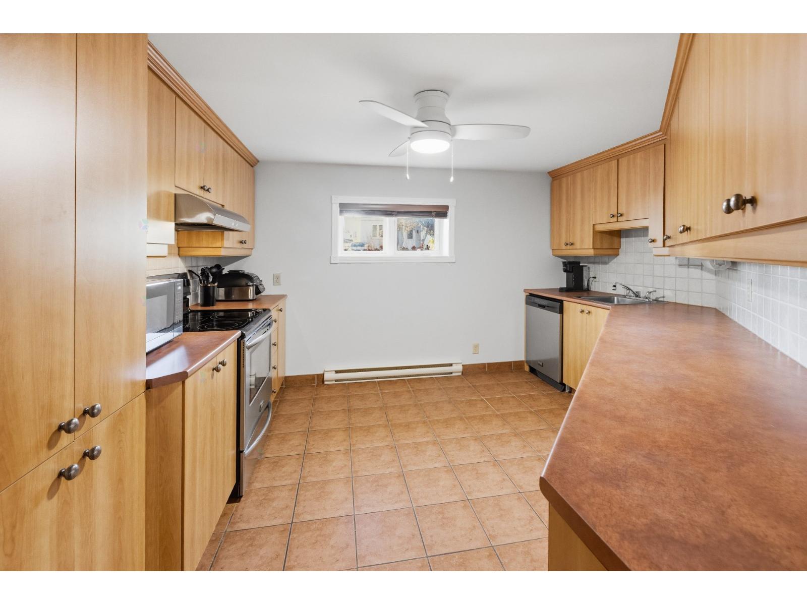 7295 Rue de l'Herbe-Bleue Terrebonne (La Plaine) Quebec Canada J7M1K9 3