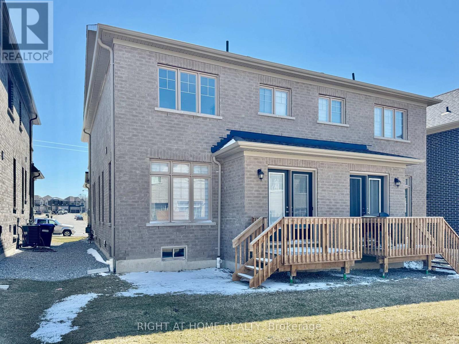 12 Daisy Street, Springwater (Midhurst), Ontario  L9X 2C5 - Photo 2 - S13874710